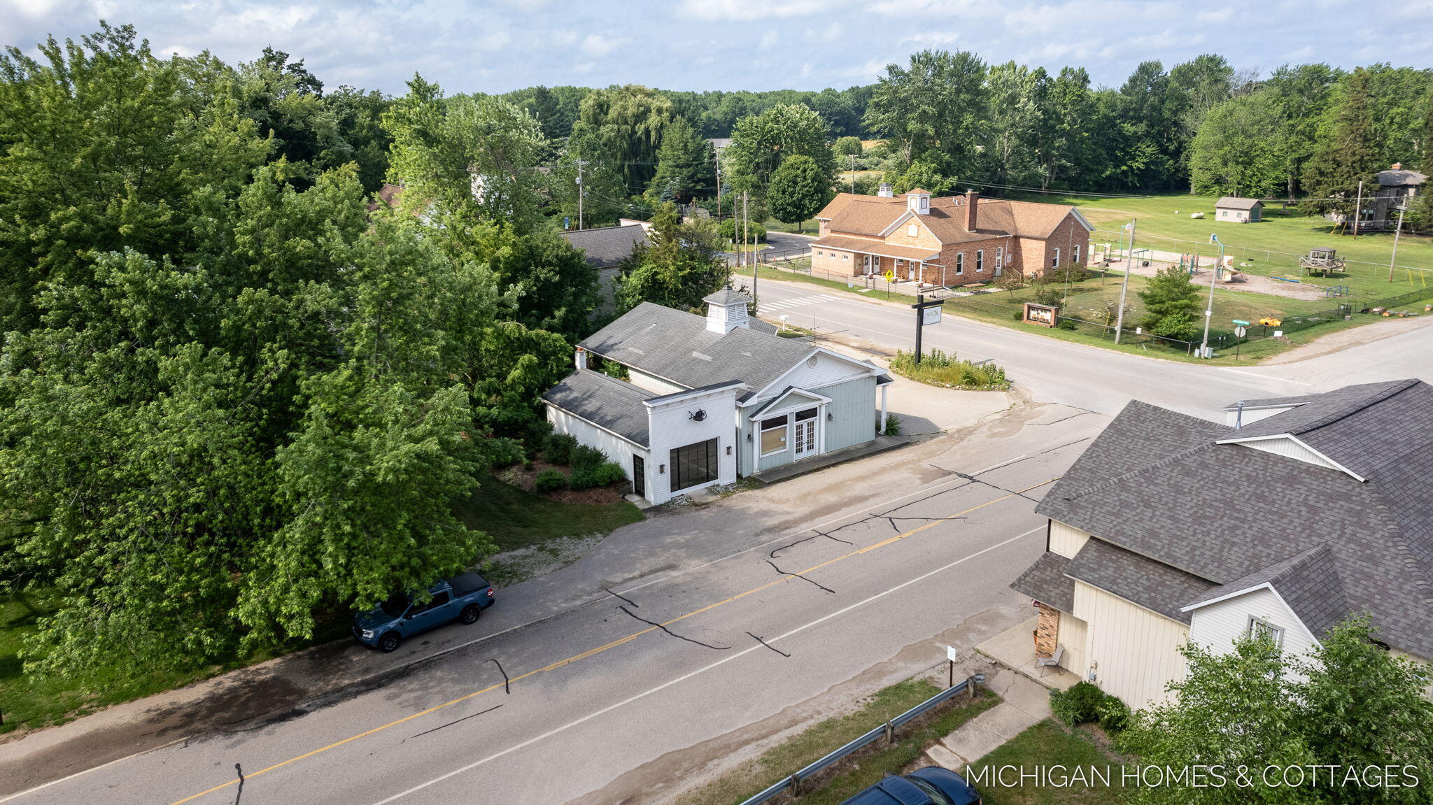 1399 Blue Star Highway
