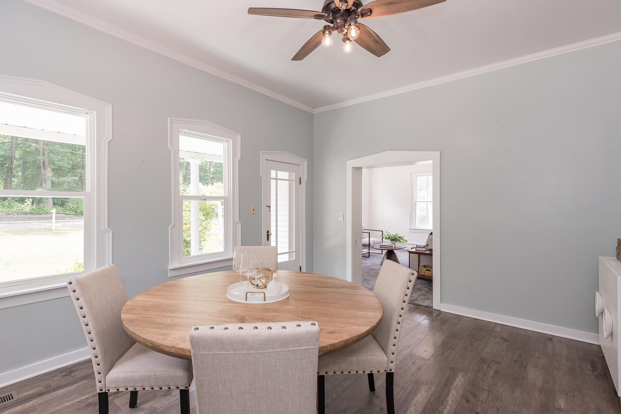 517 W Lakewood Boulevard