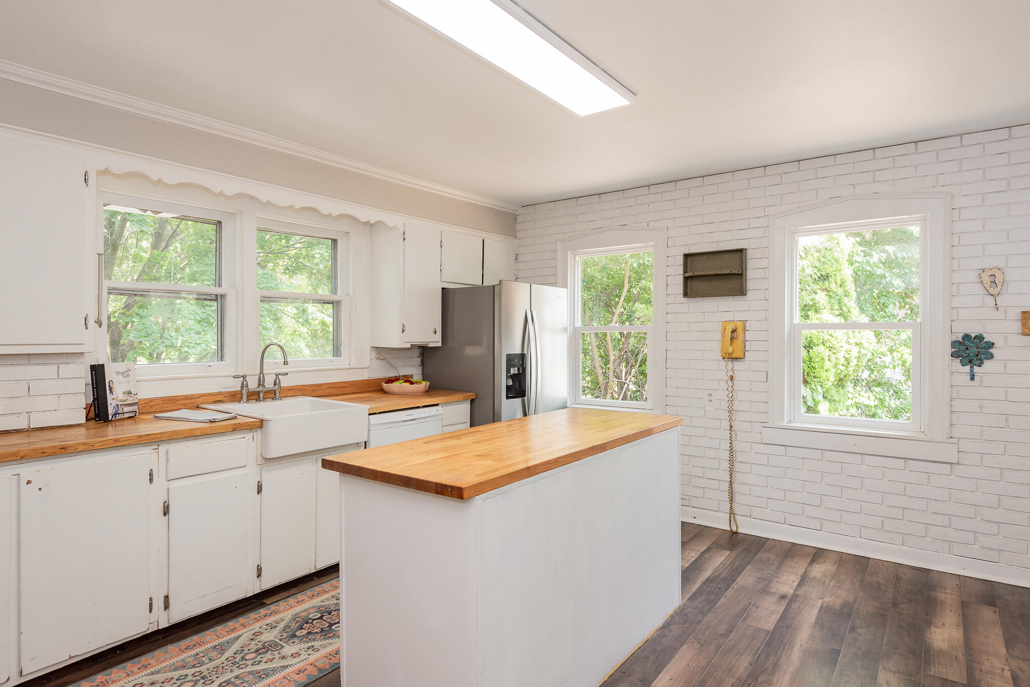 517 W Lakewood Boulevard