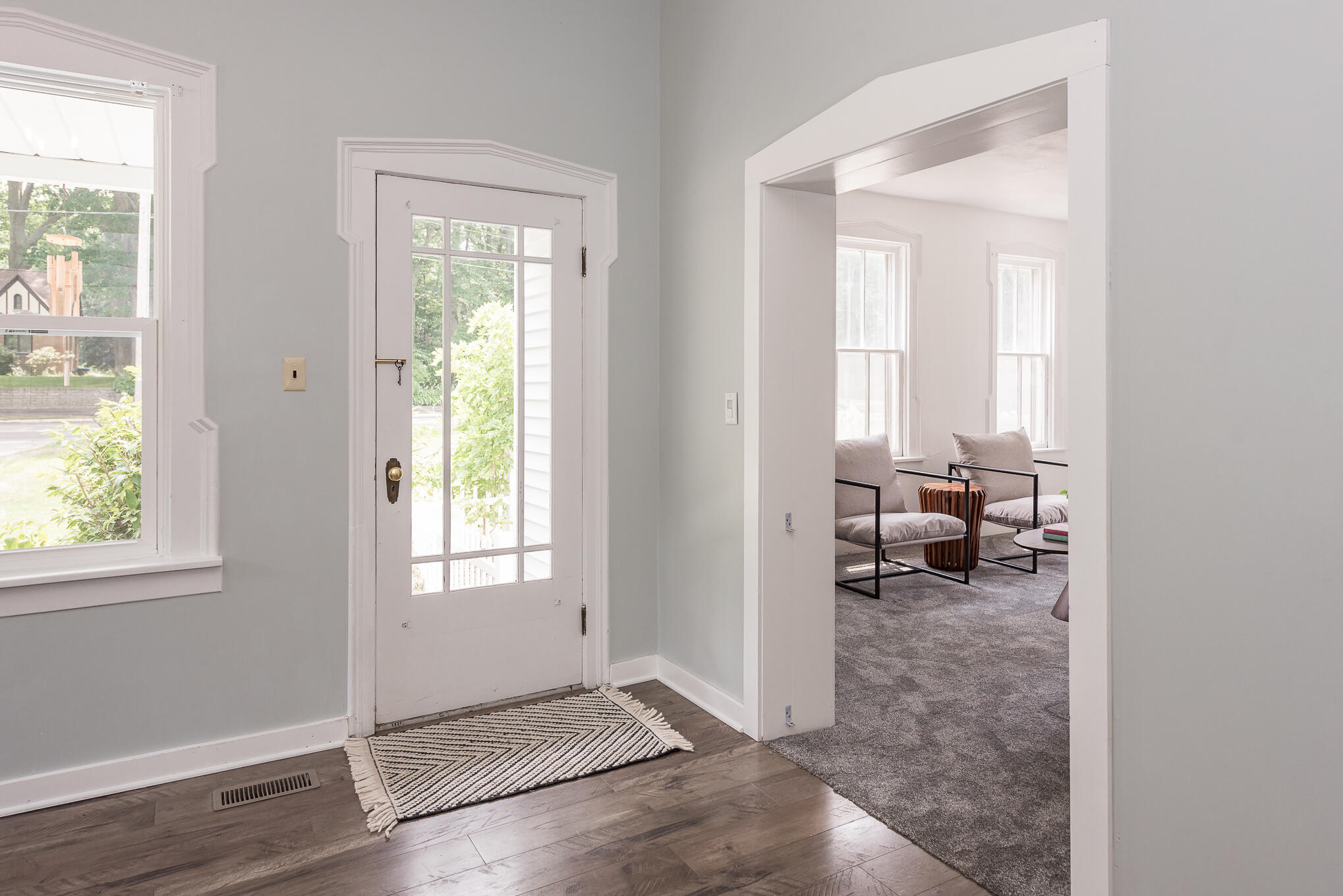 517 W Lakewood Boulevard