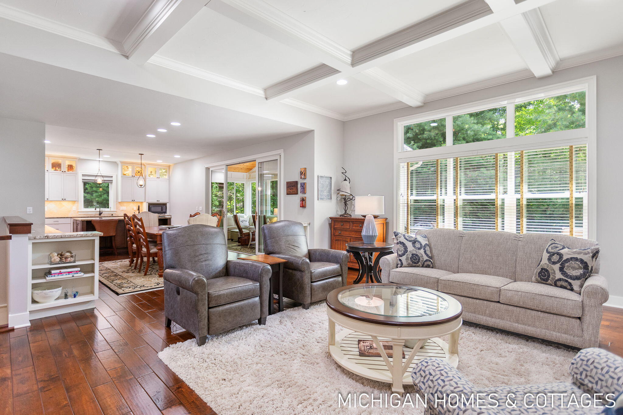 327 S Lakeshore Drive
