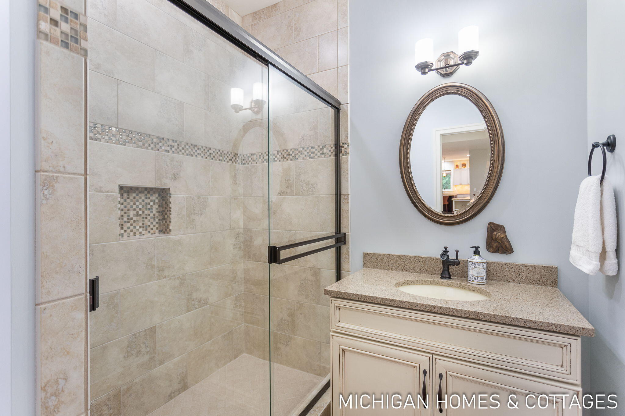 327 S Lakeshore Drive