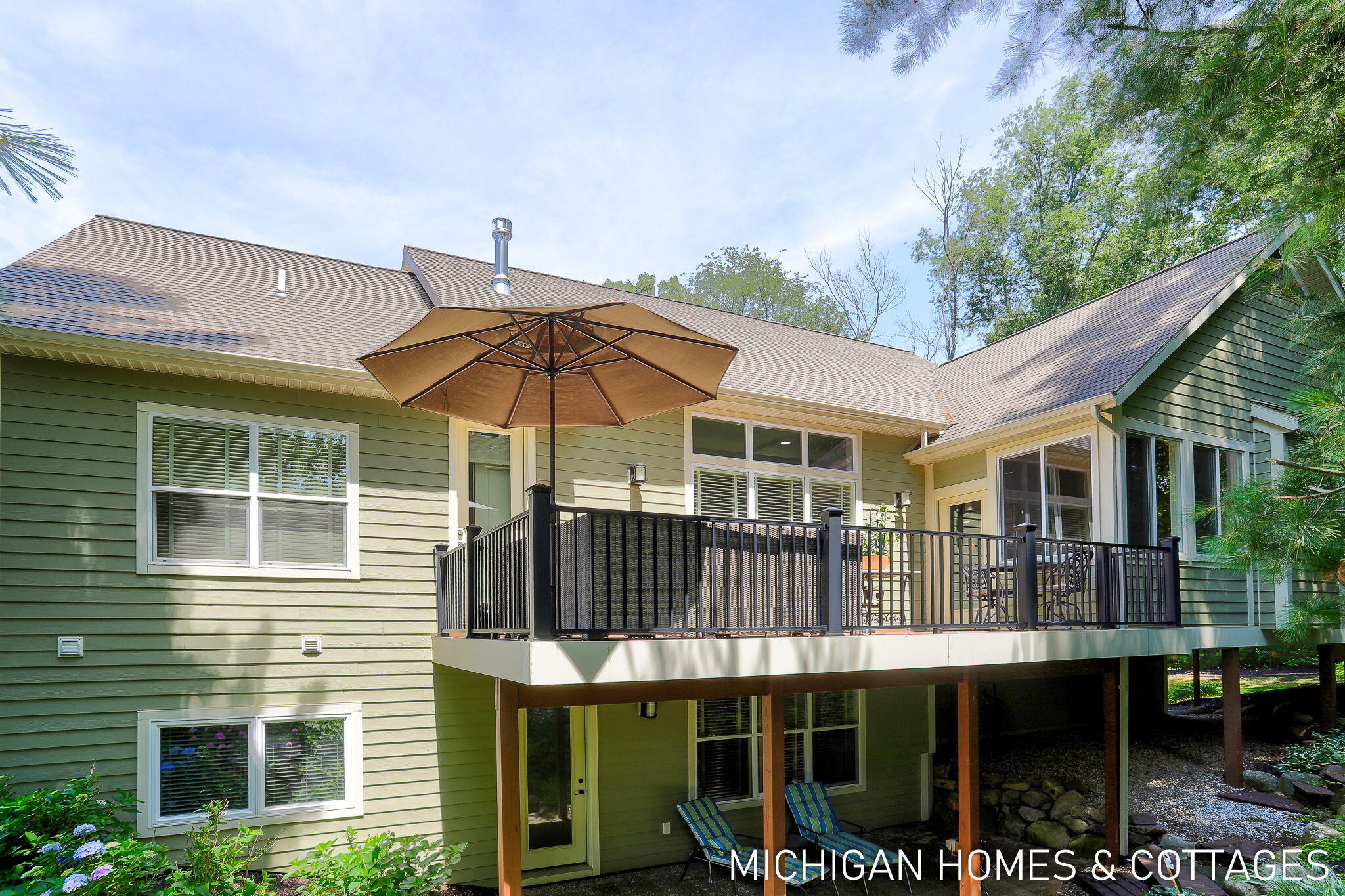 327 S Lakeshore Drive
