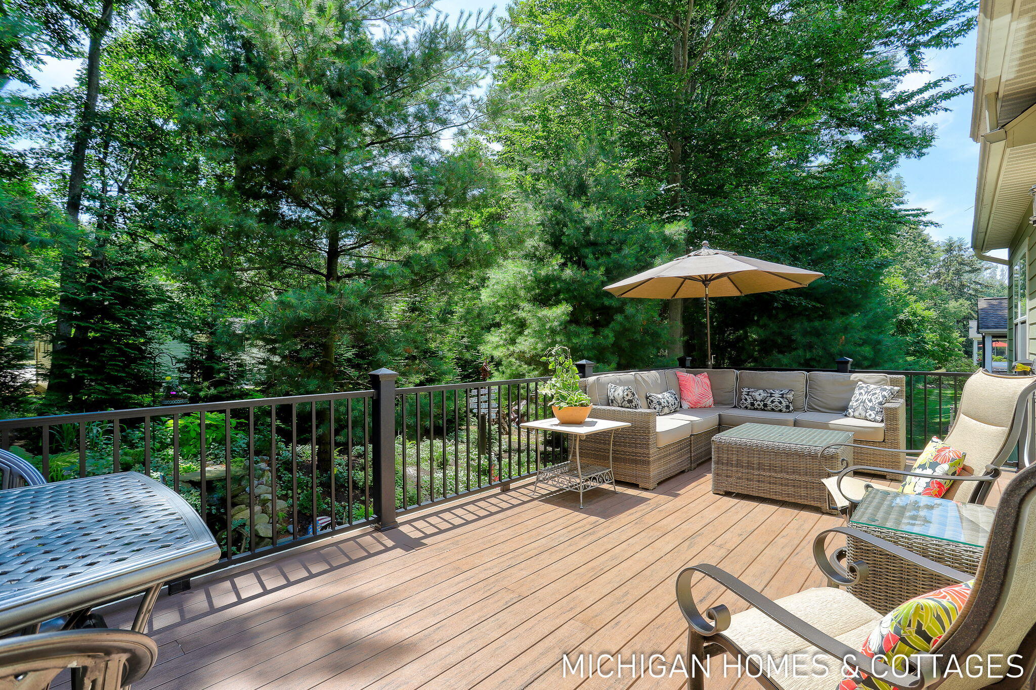 327 S Lakeshore Drive