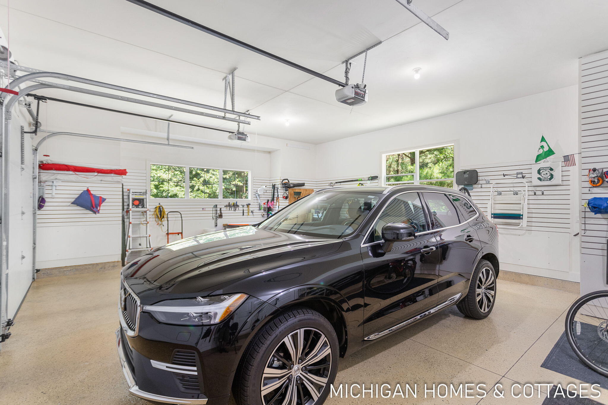 327 S Lakeshore Drive