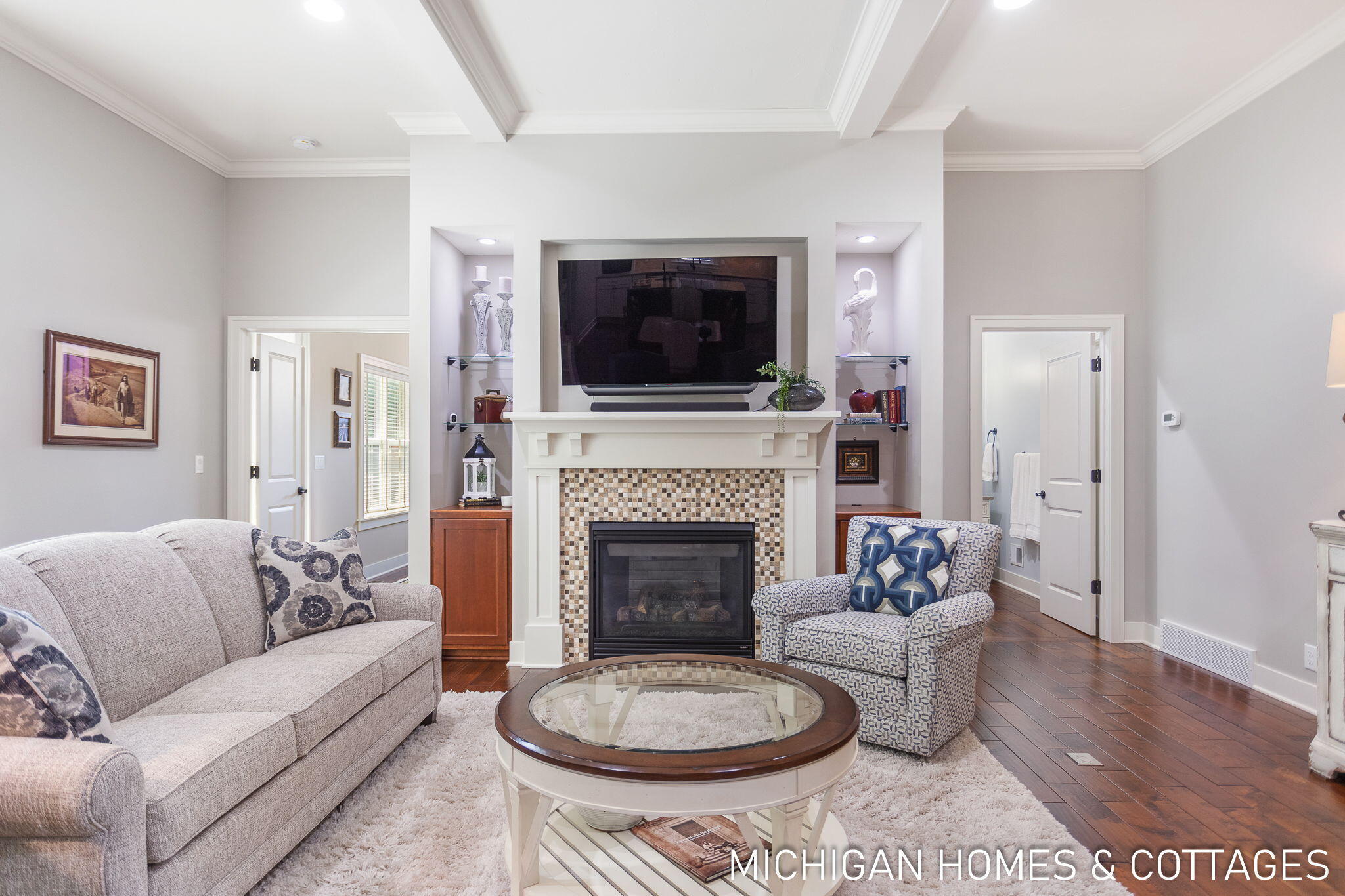 327 S Lakeshore Drive