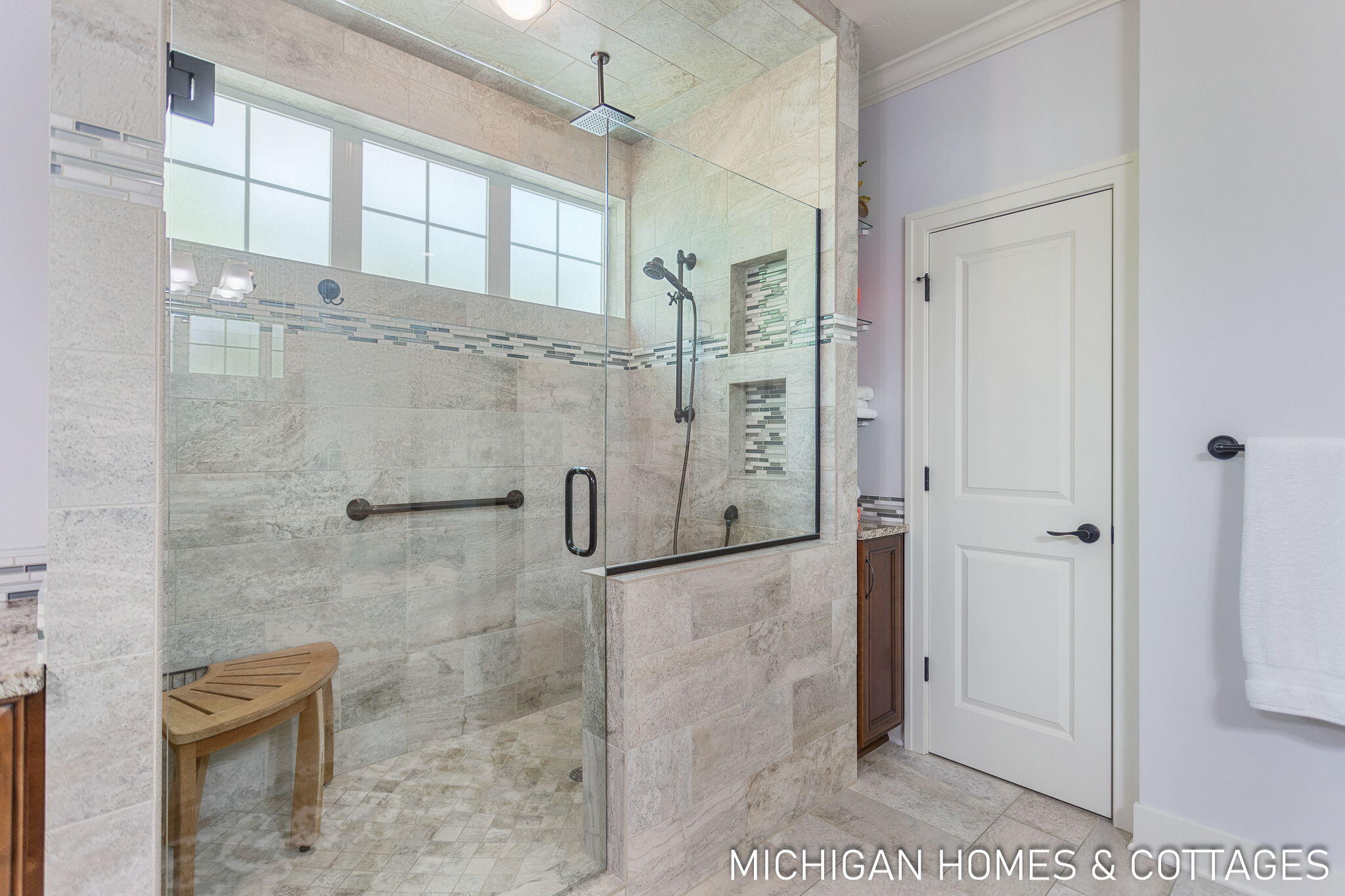 327 S Lakeshore Drive