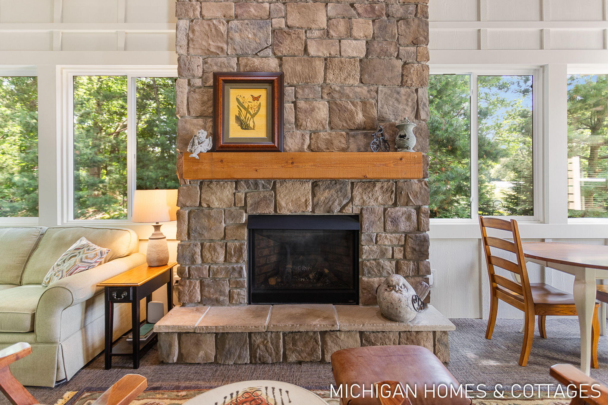 327 S Lakeshore Drive