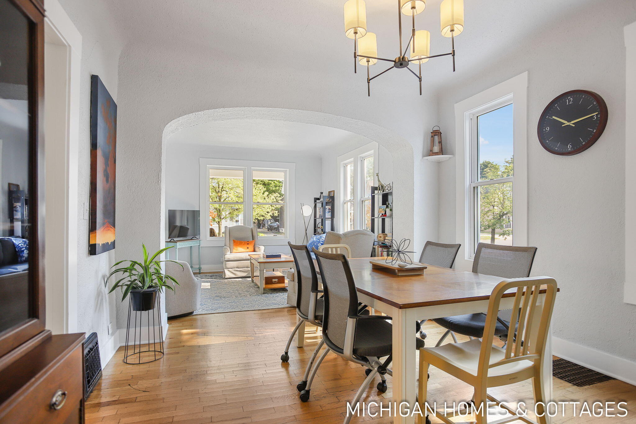 278 W 10th Street
