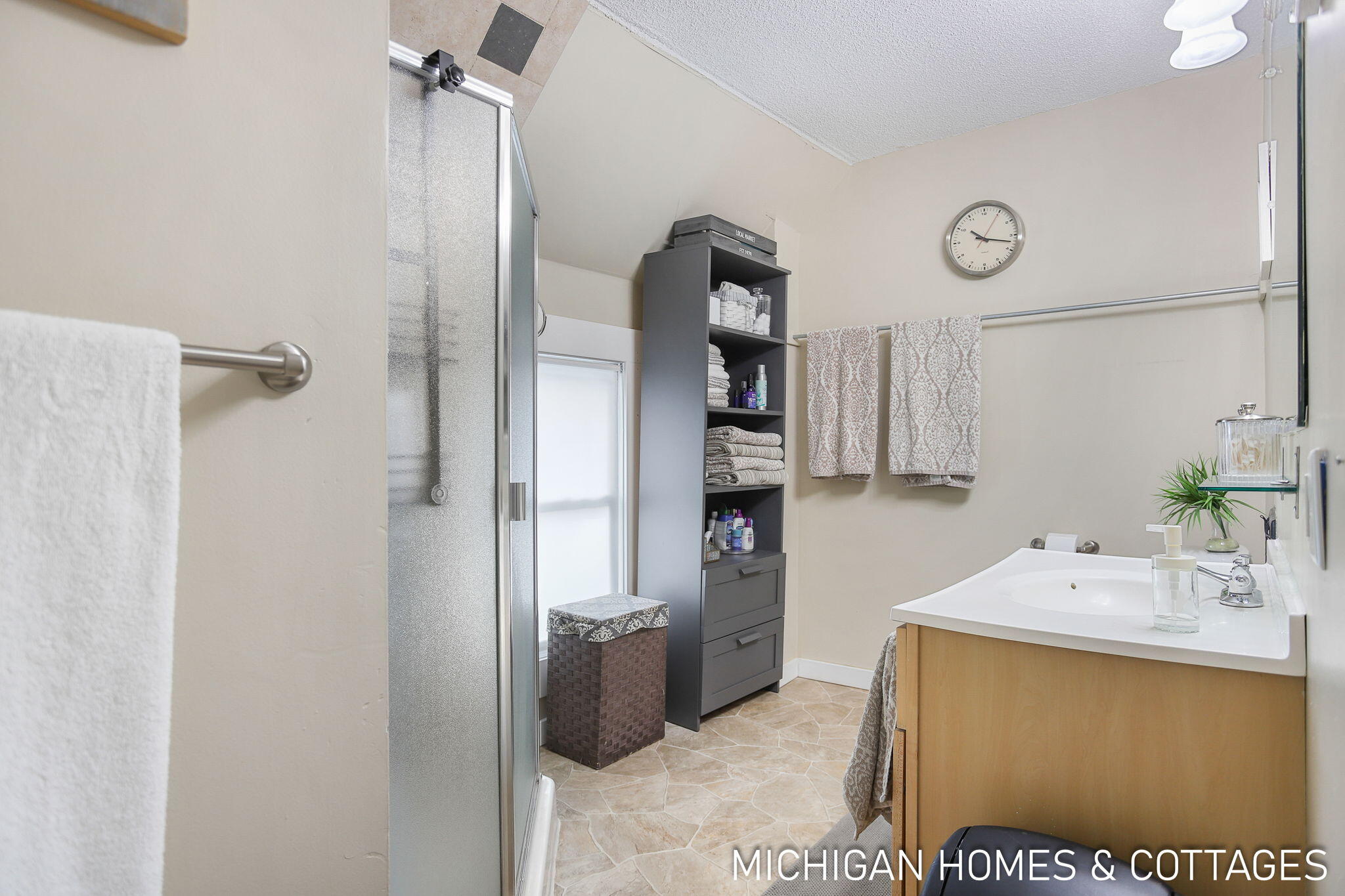 278 W 10th Street