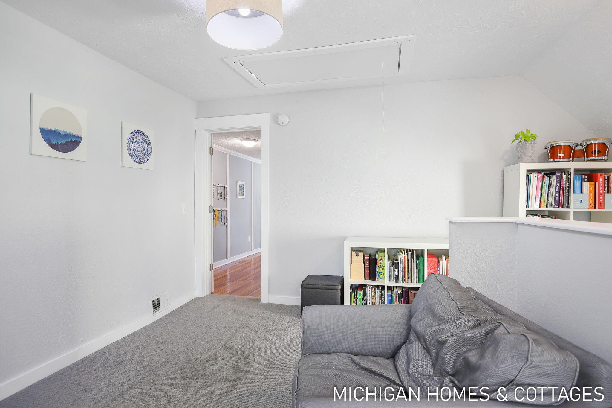 278 W 10th Street
