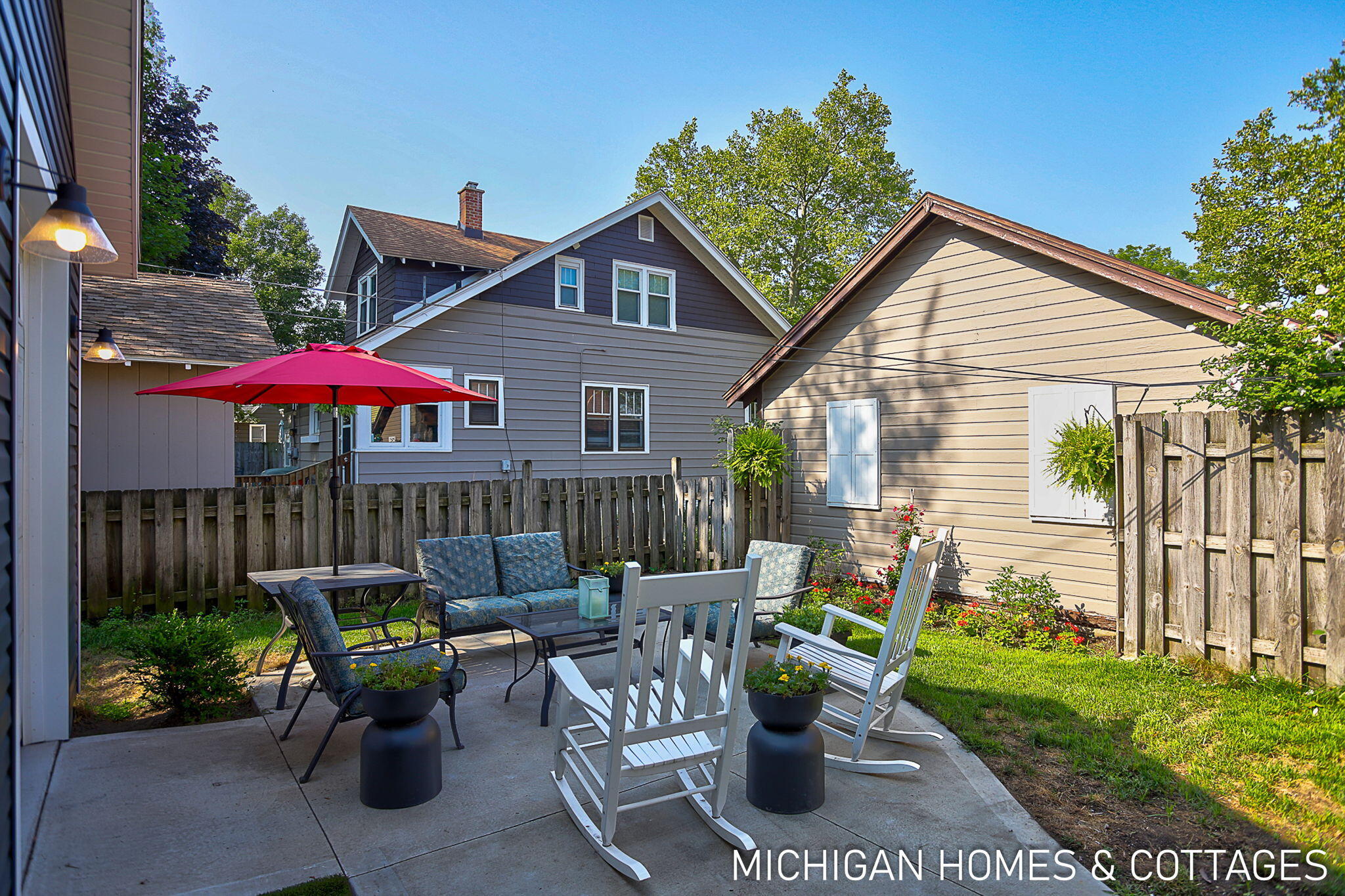 278 W 10th Street