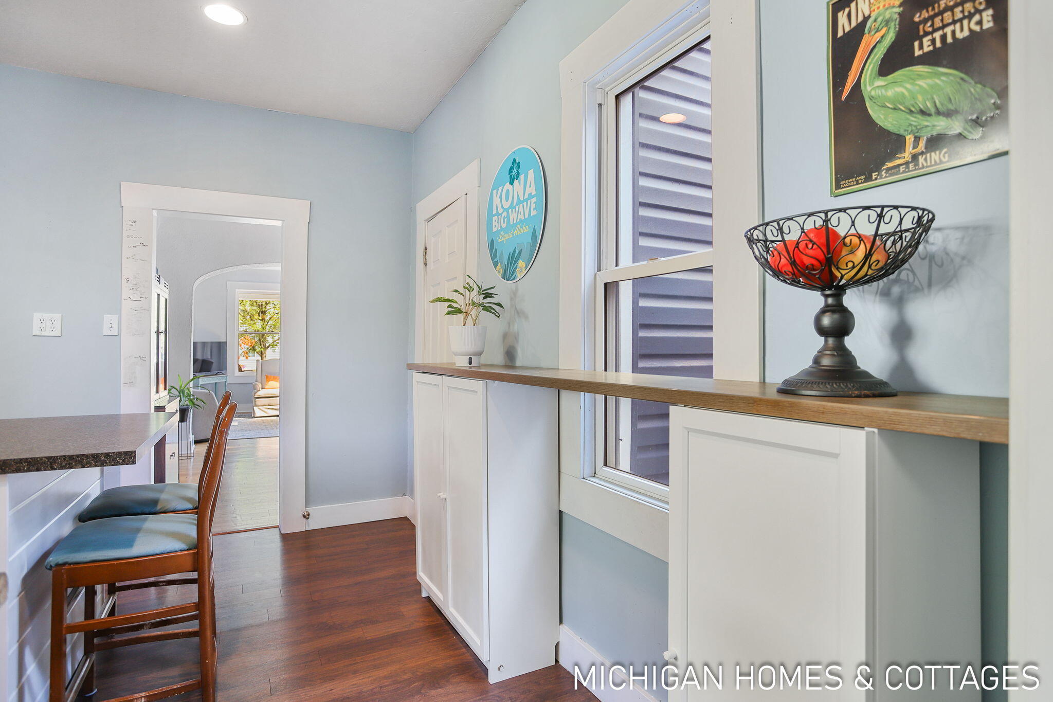 278 W 10th Street