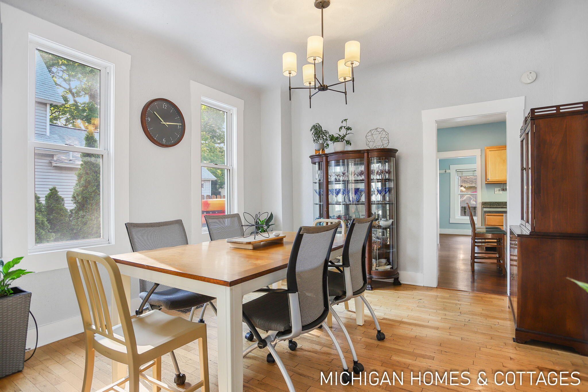 278 W 10th Street