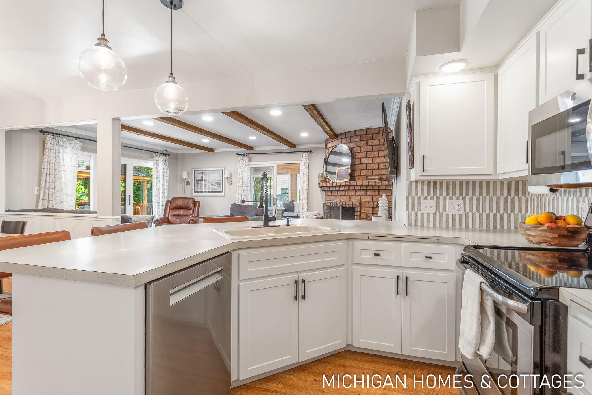 7494 Greentree Drive