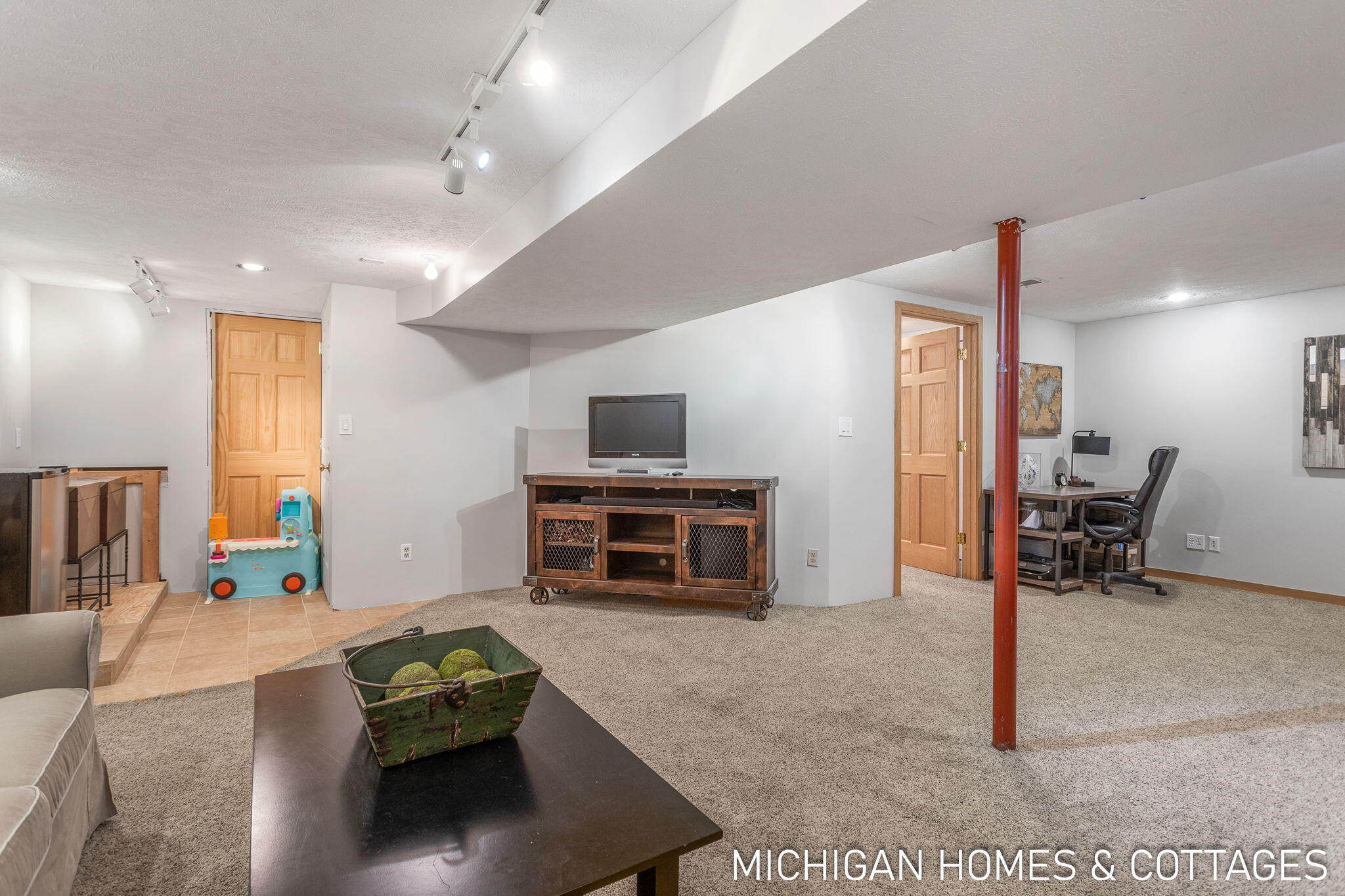 7494 Greentree Drive