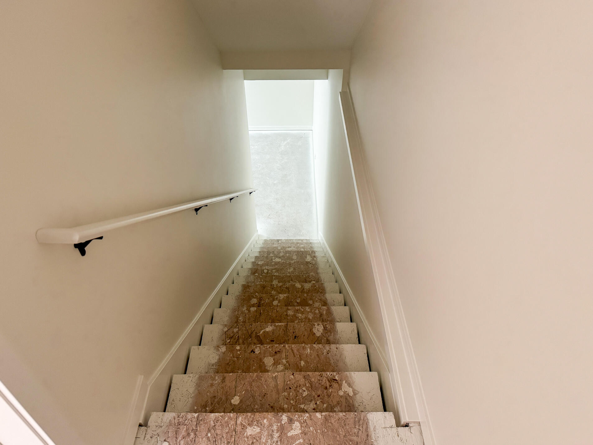 1986 S Shorewood Lane, 21