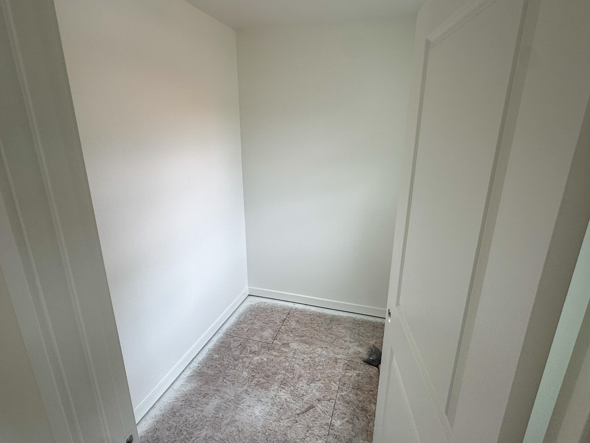 1986 S Shorewood Lane, 21