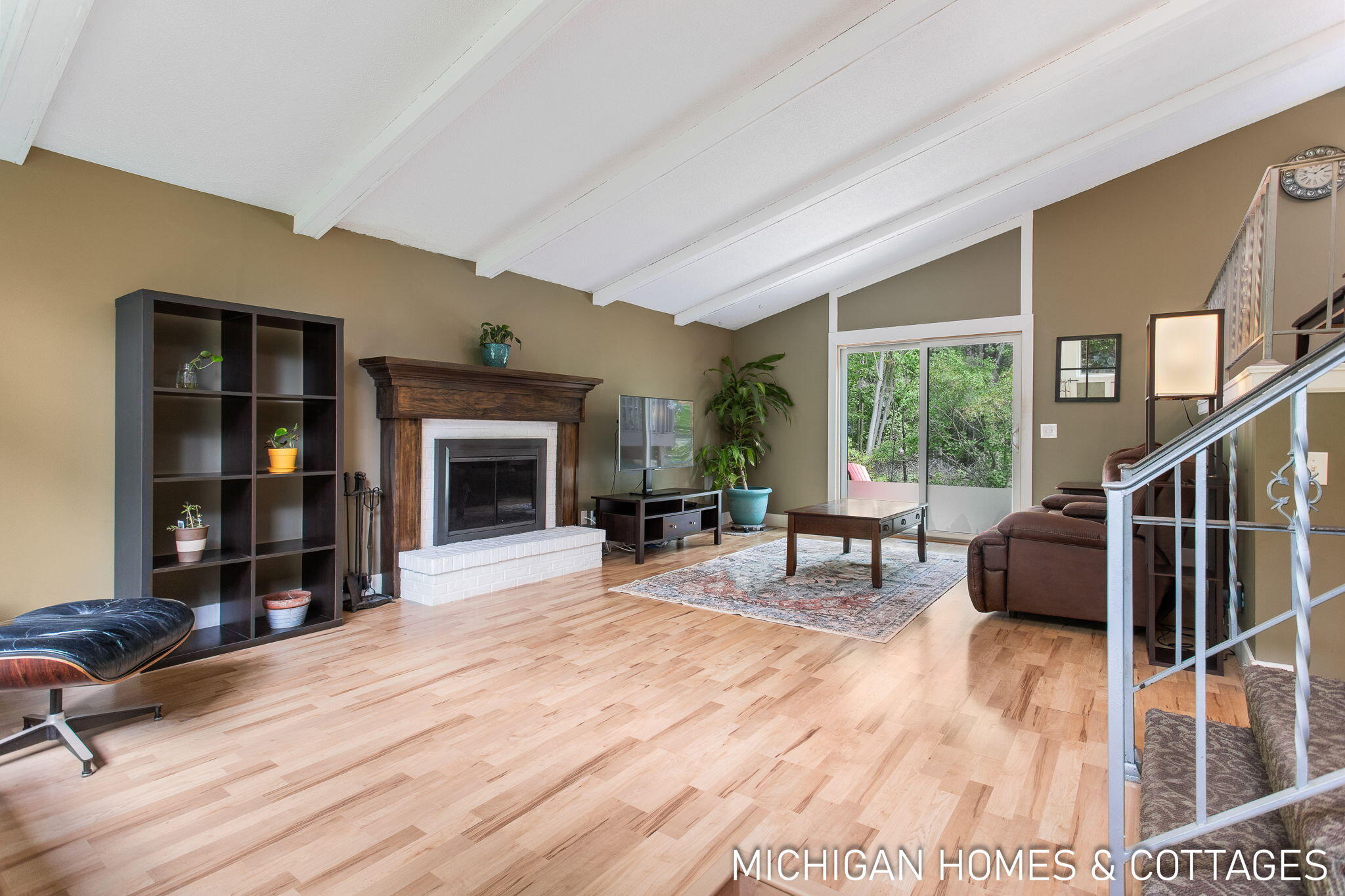 4040 Estate Drive