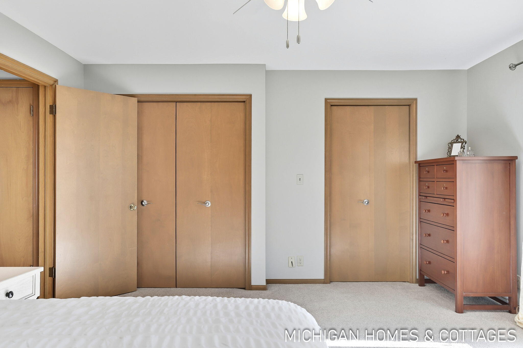 1992 S Shore Drive, 3