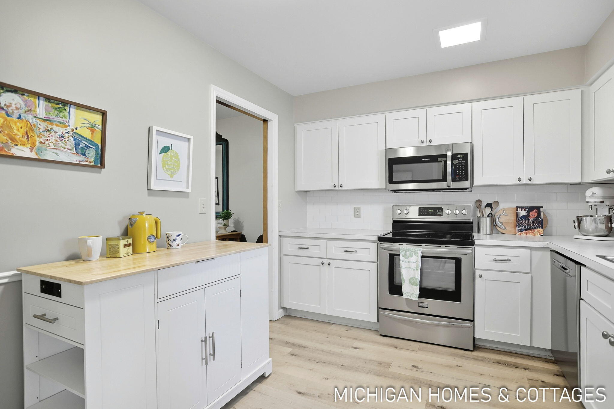 1992 S Shore Drive, 3