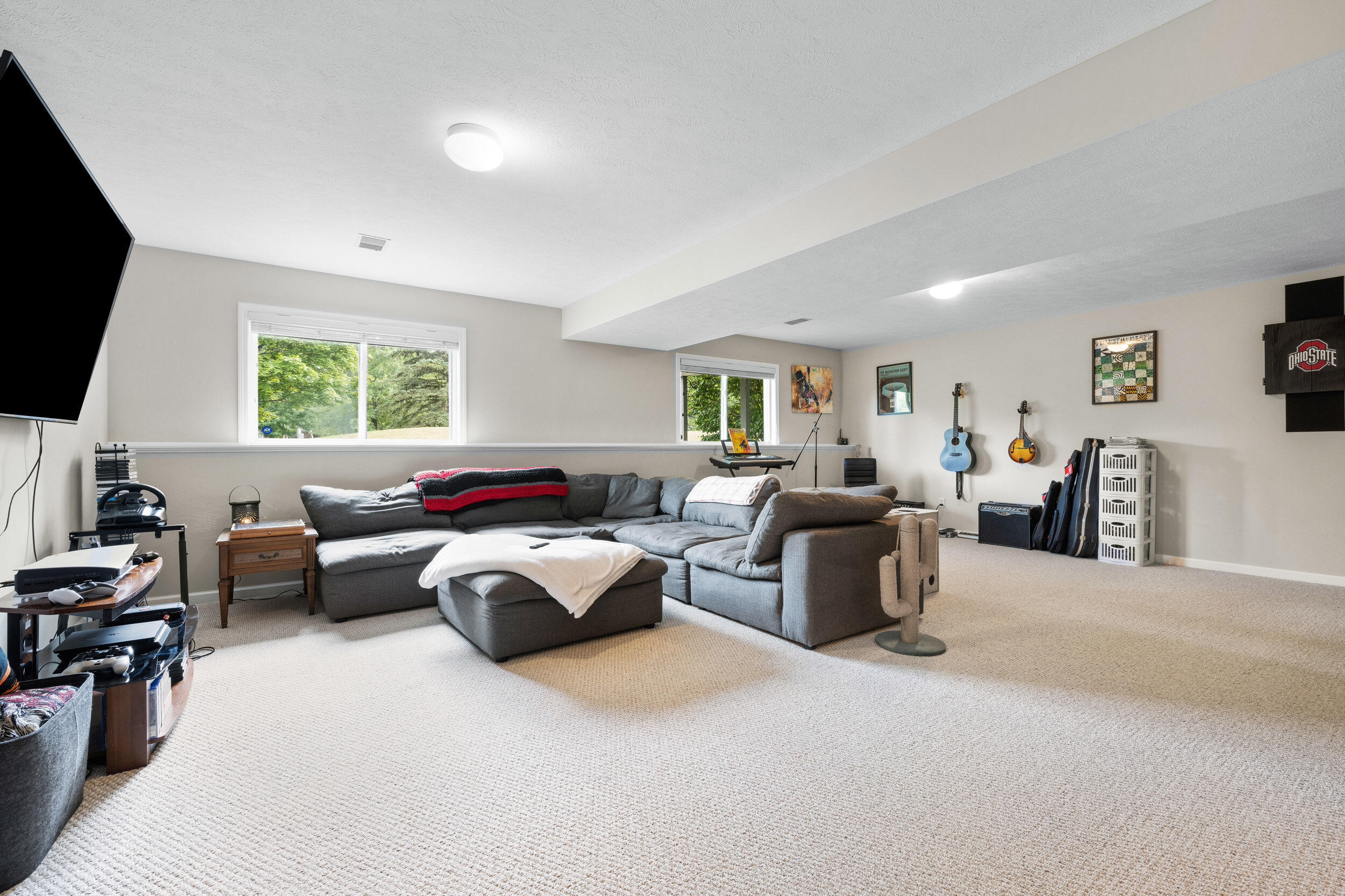 1380 E Pointe Ridge, Holland