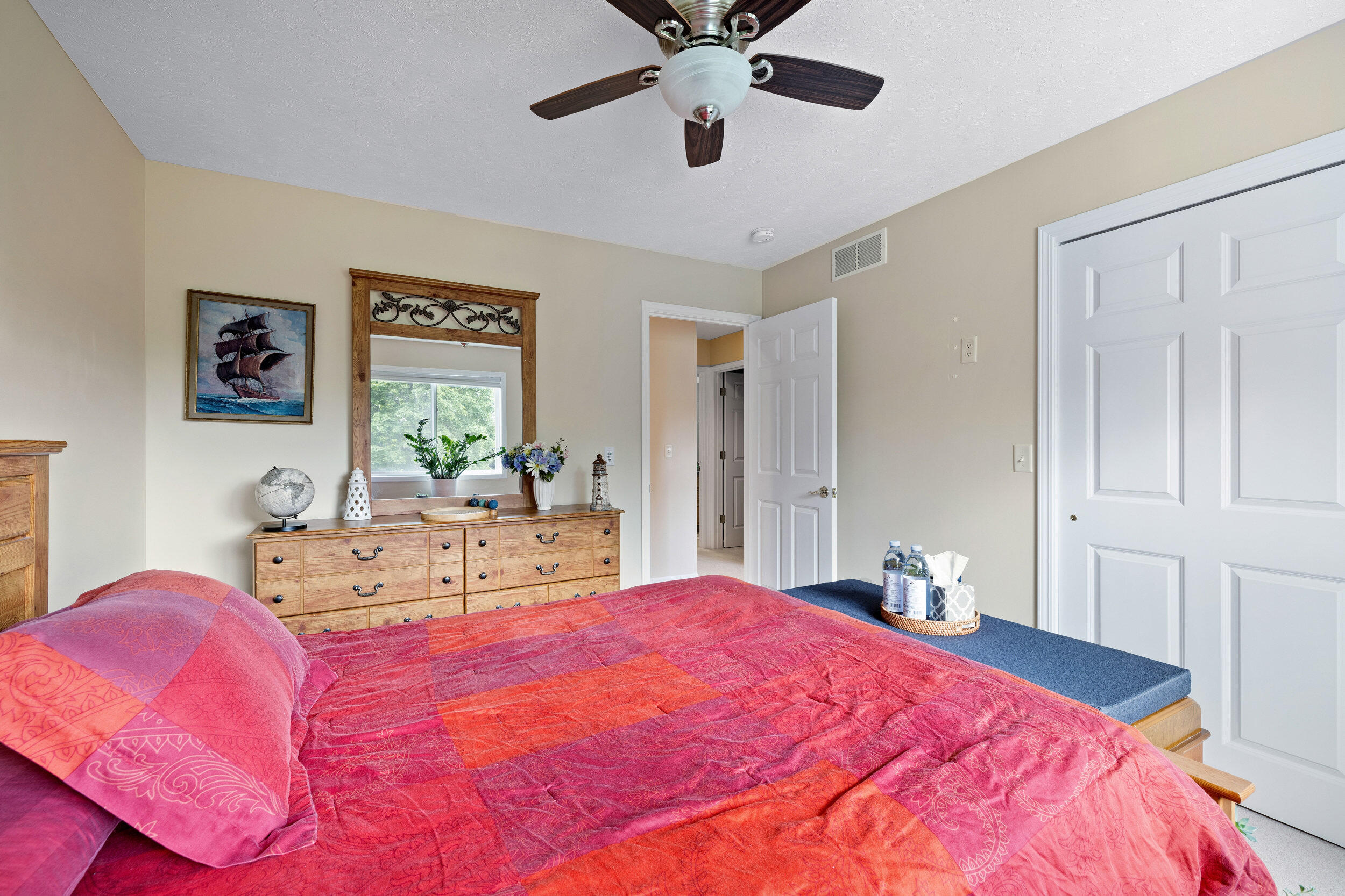 1380 E Pointe Ridge, Holland