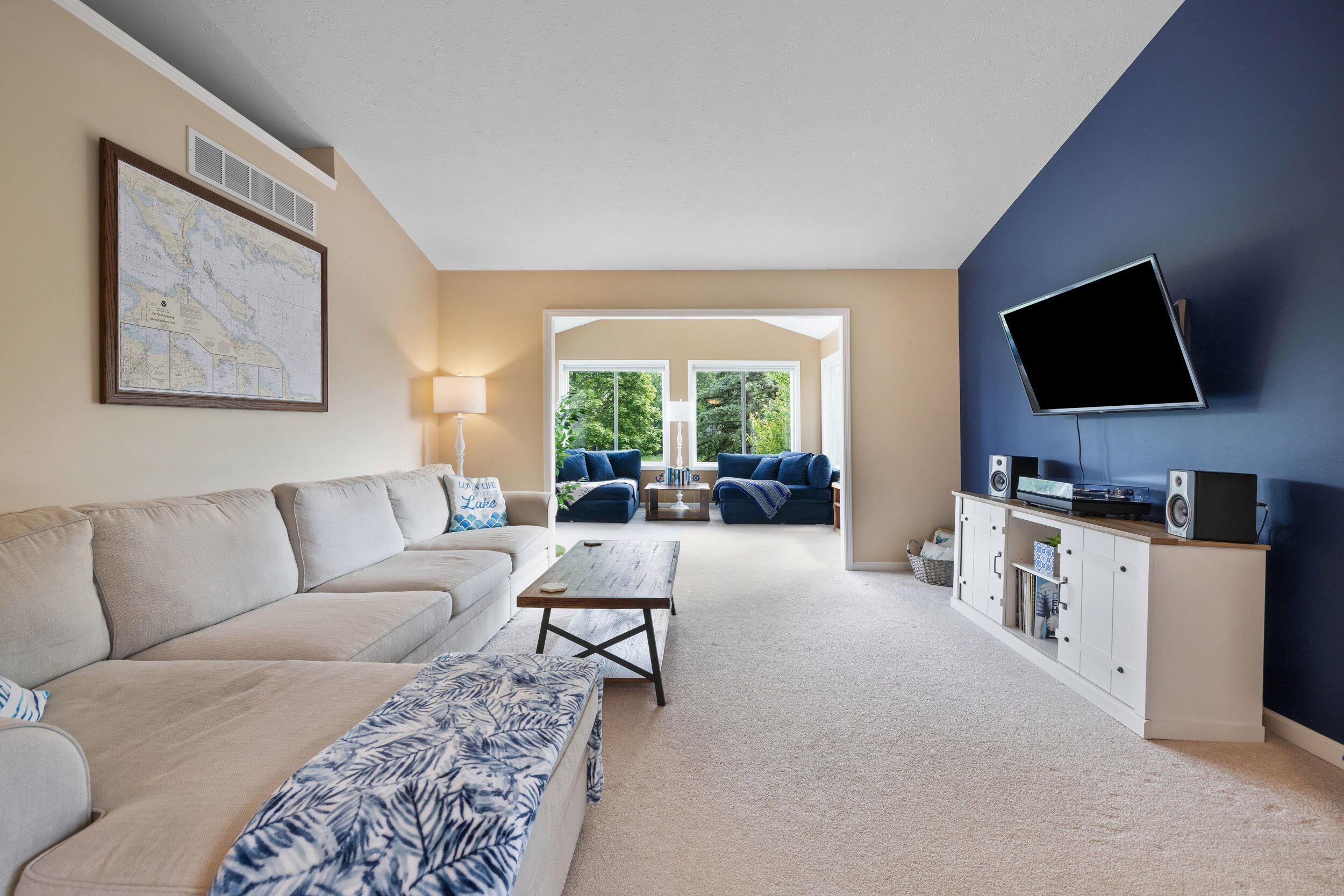 1380 E Pointe Ridge, Holland