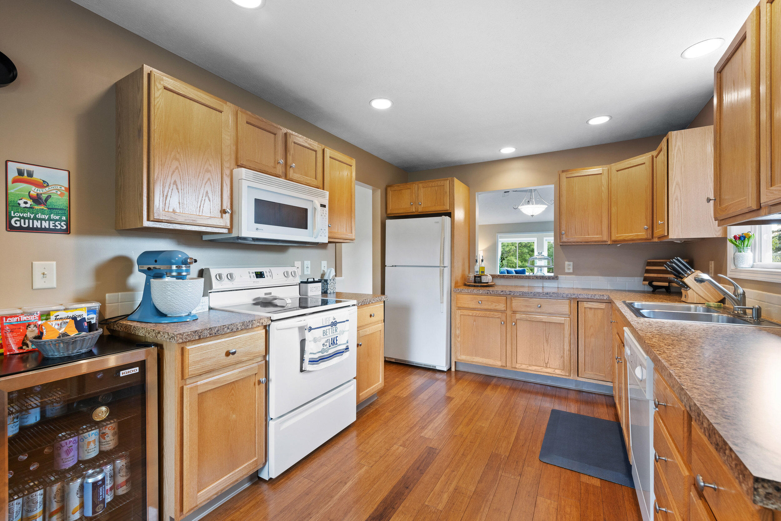 1380 E Pointe Ridge, Holland