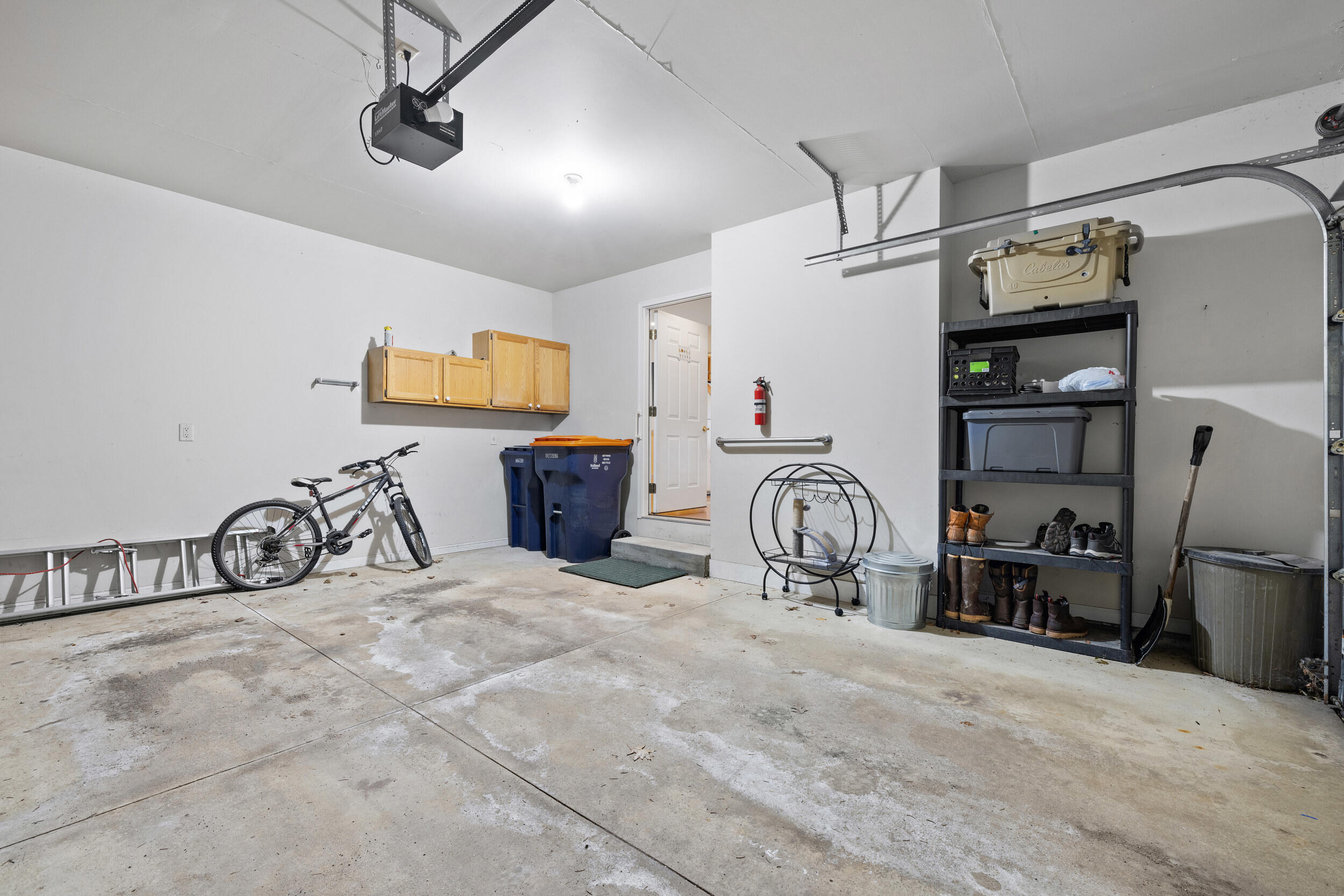 1380 E Pointe Ridge, Holland