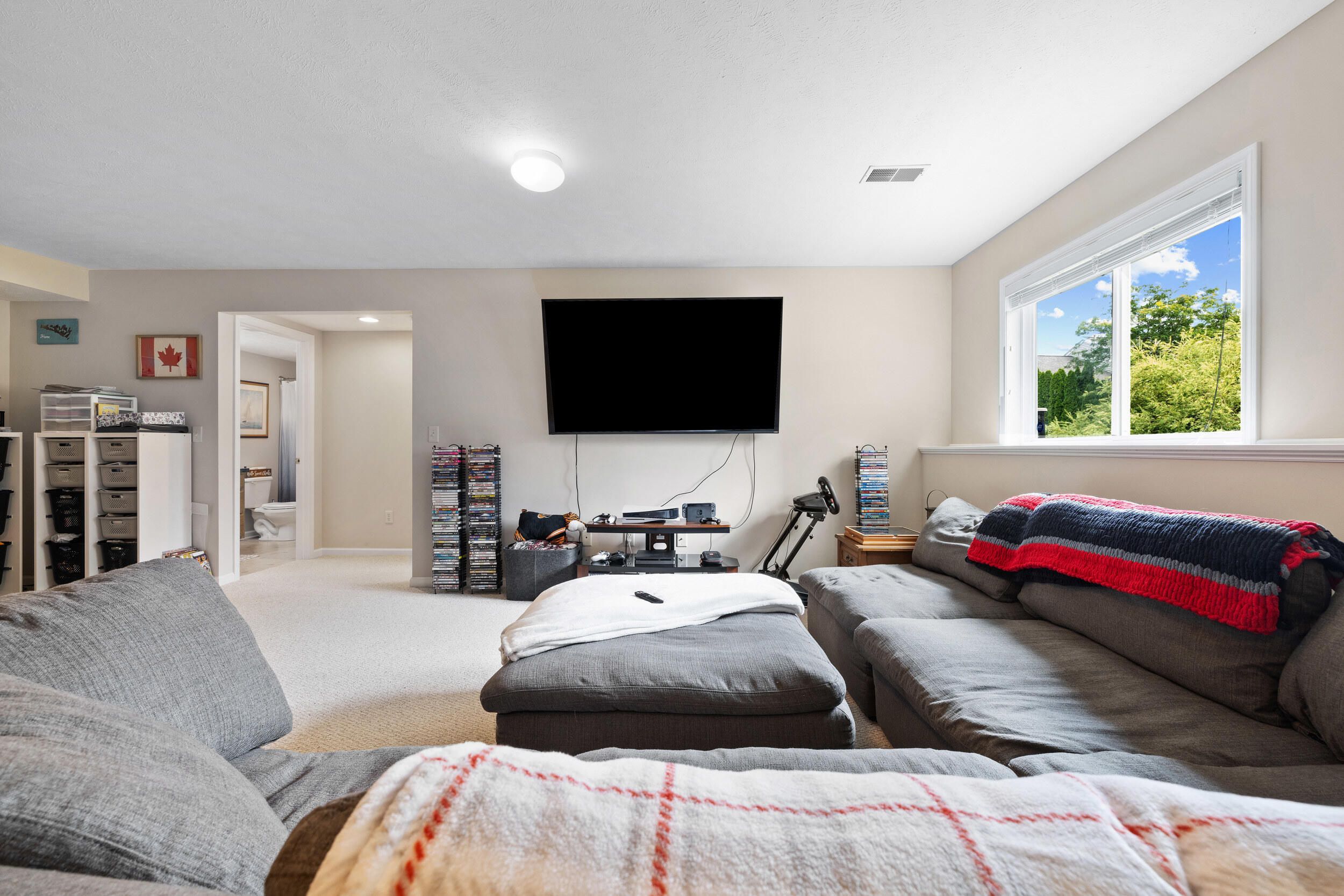 1380 E Pointe Ridge, Holland