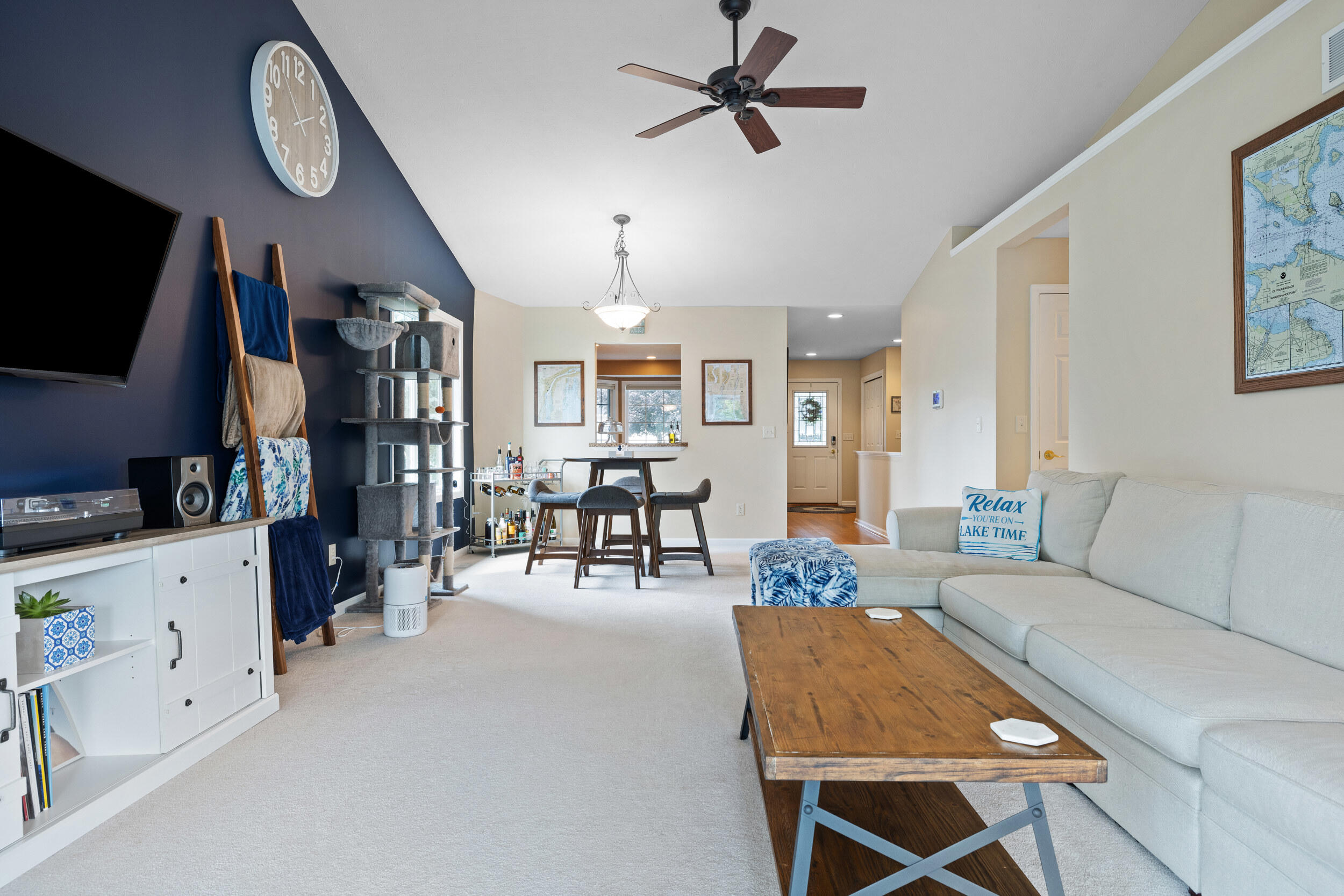 1380 E Pointe Ridge, Holland