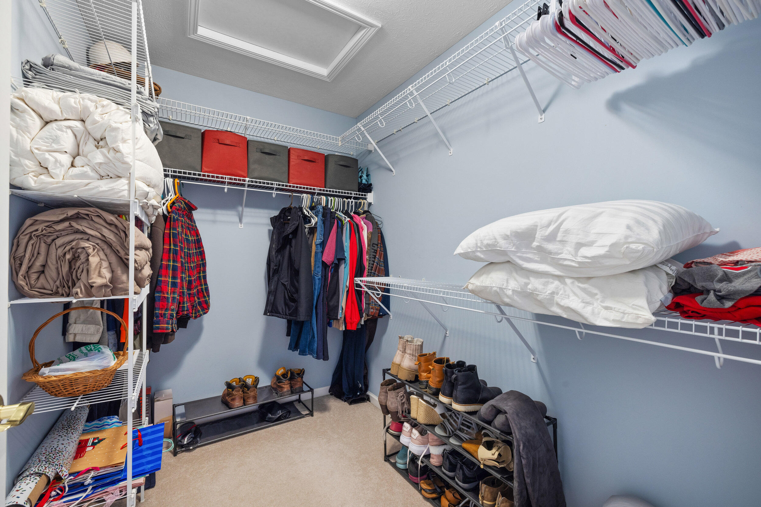 1380 E Pointe Ridge, Holland