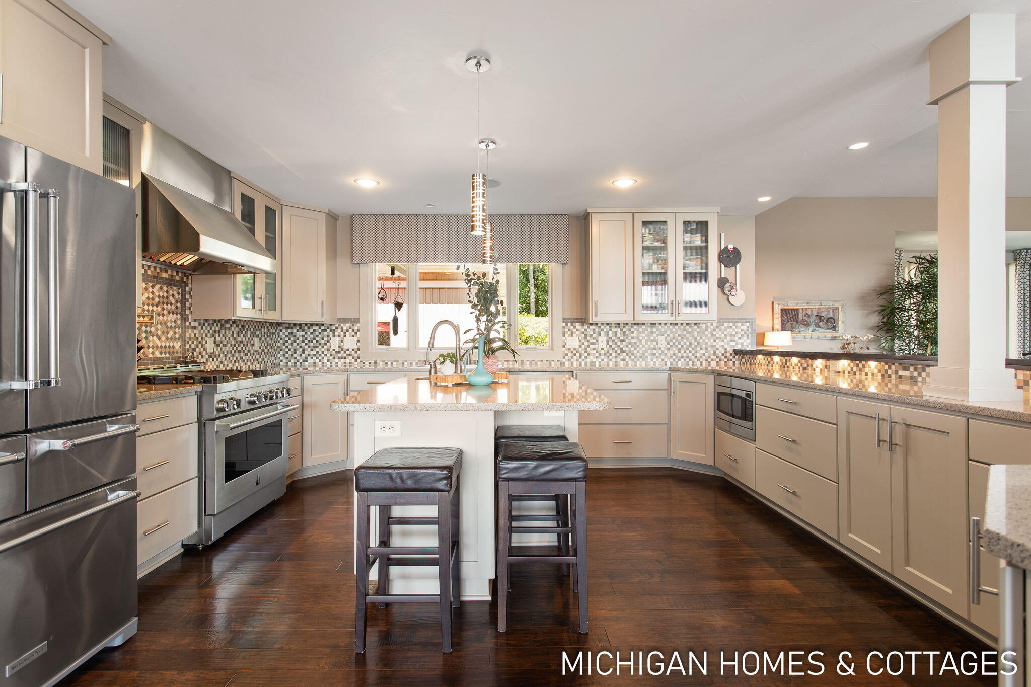 1414 Waukazoo Drive