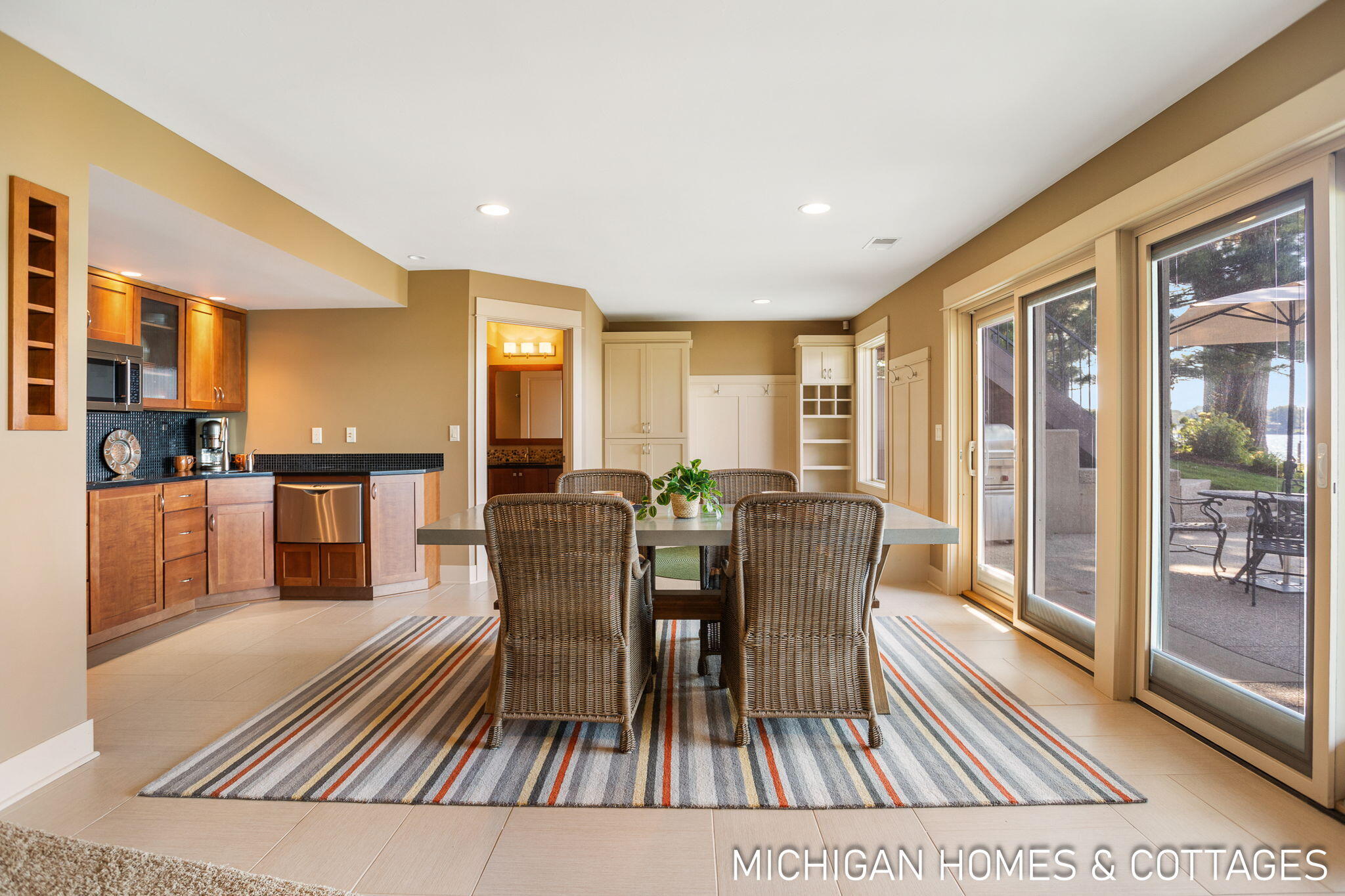 1414 Waukazoo Drive
