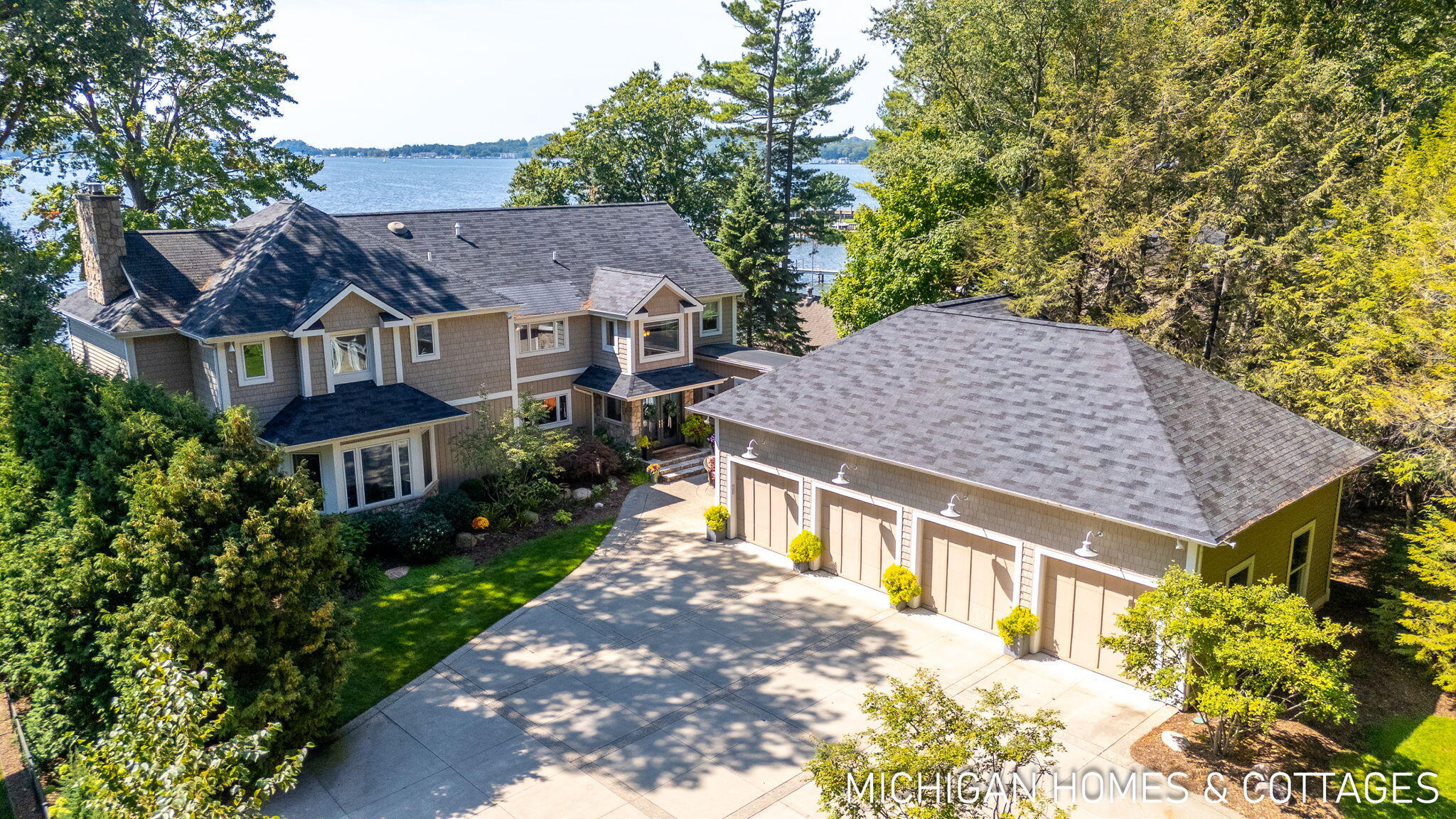 1414 Waukazoo Drive