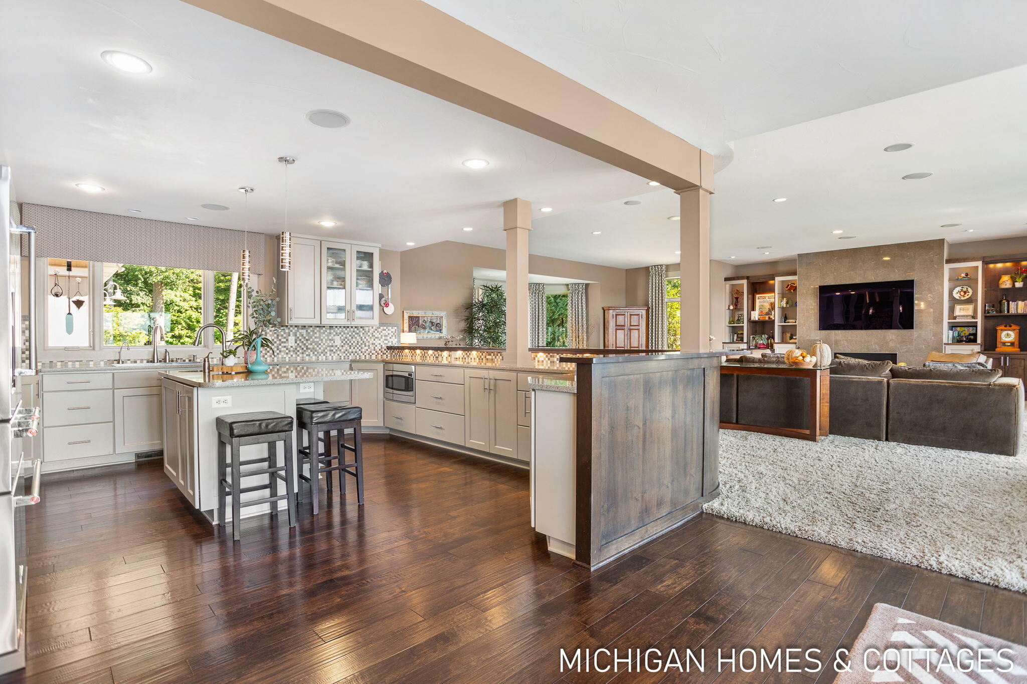 1414 Waukazoo Drive