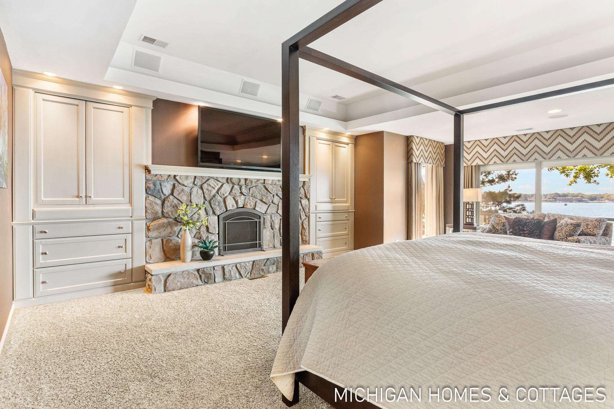 1414 Waukazoo Drive