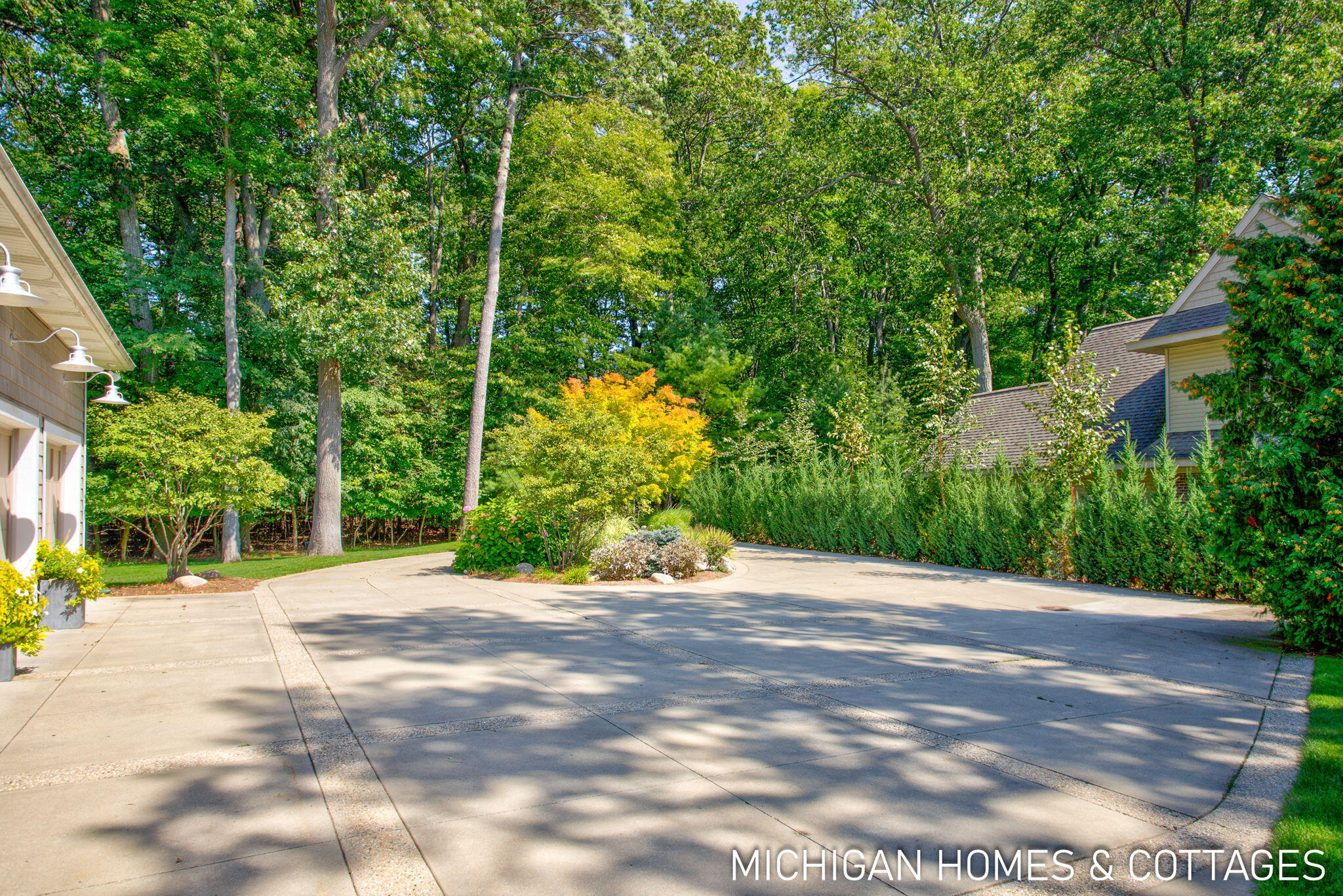 1414 Waukazoo Drive