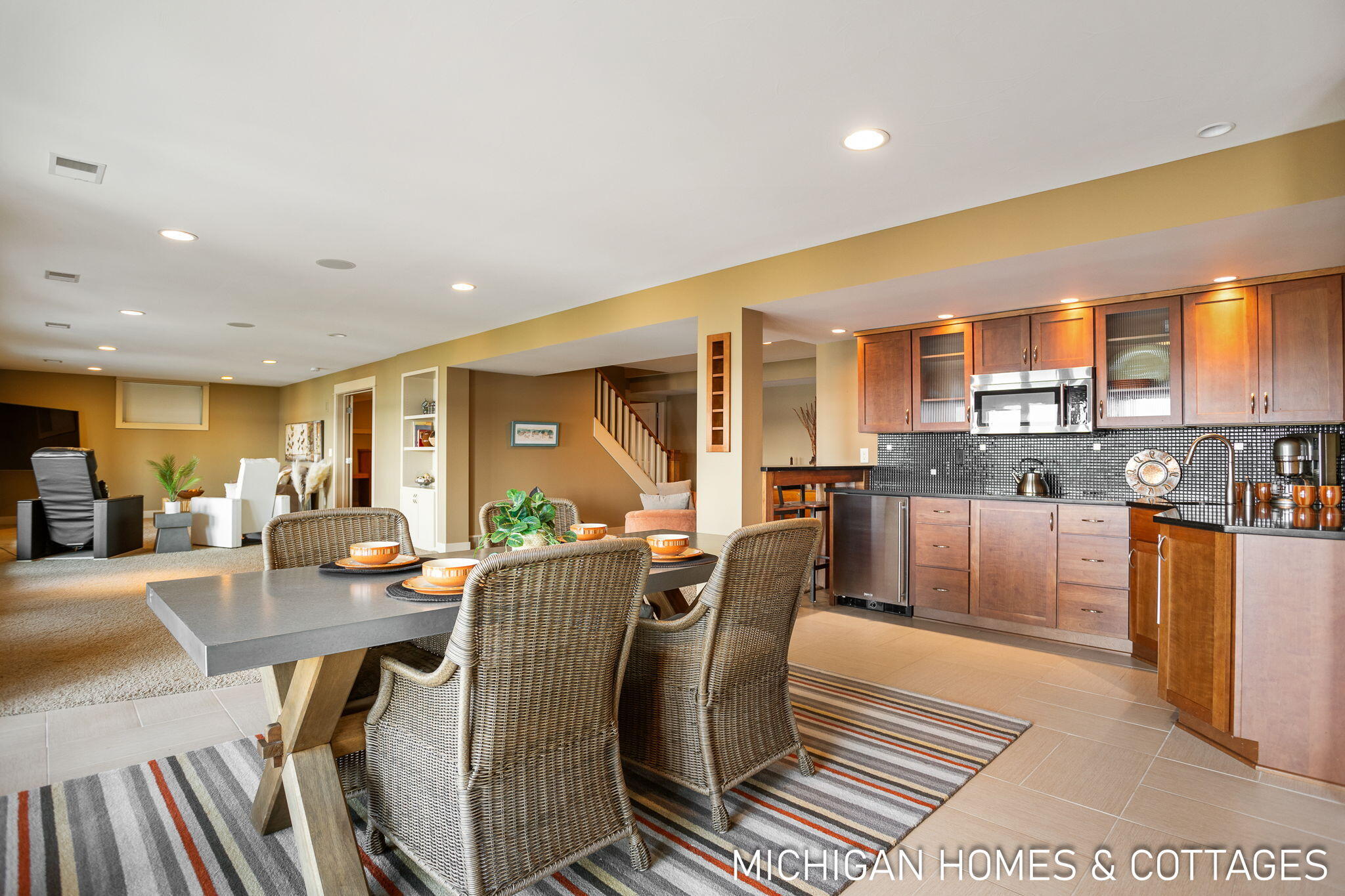 1414 Waukazoo Drive