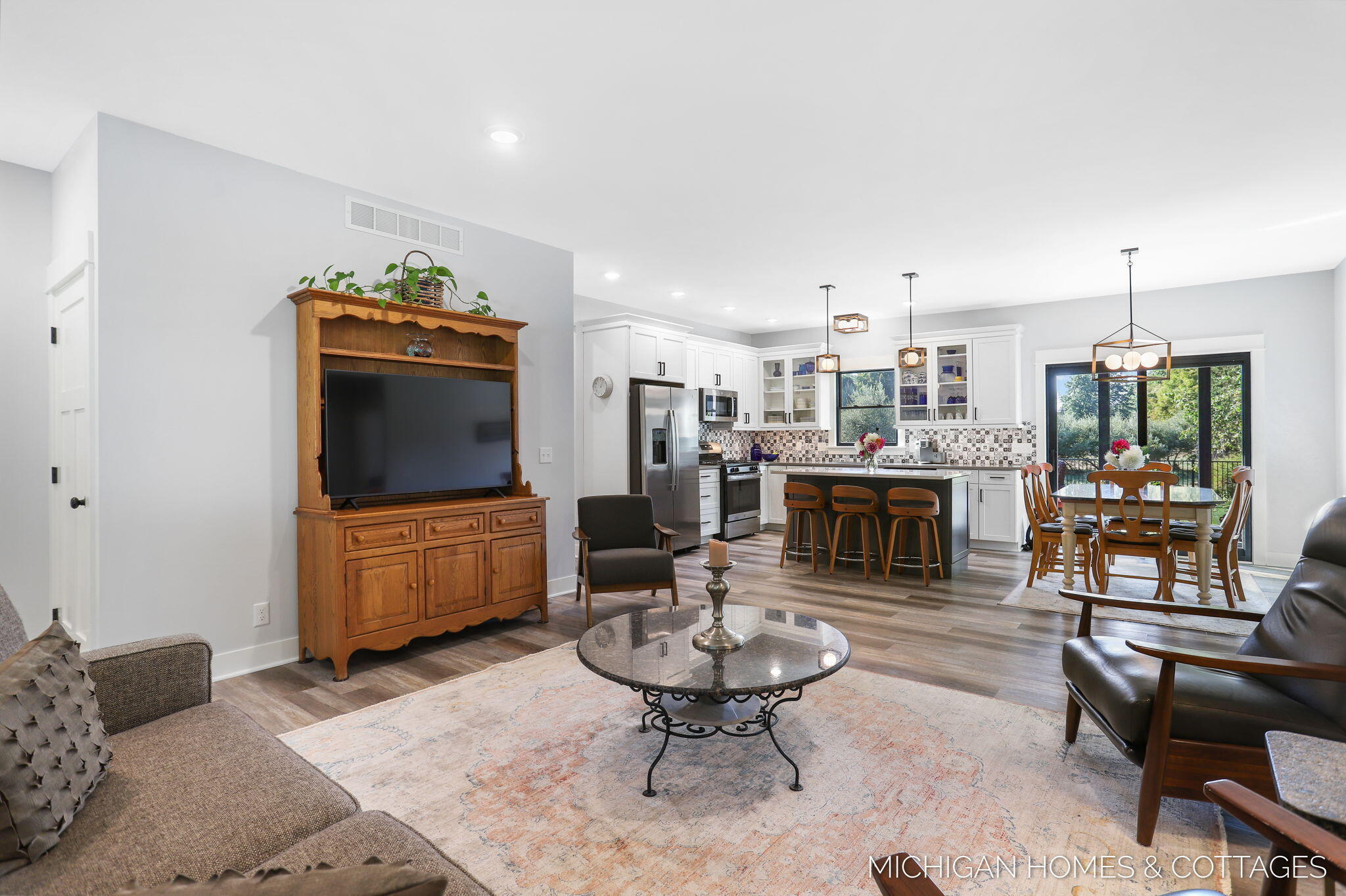 501 W Center Street