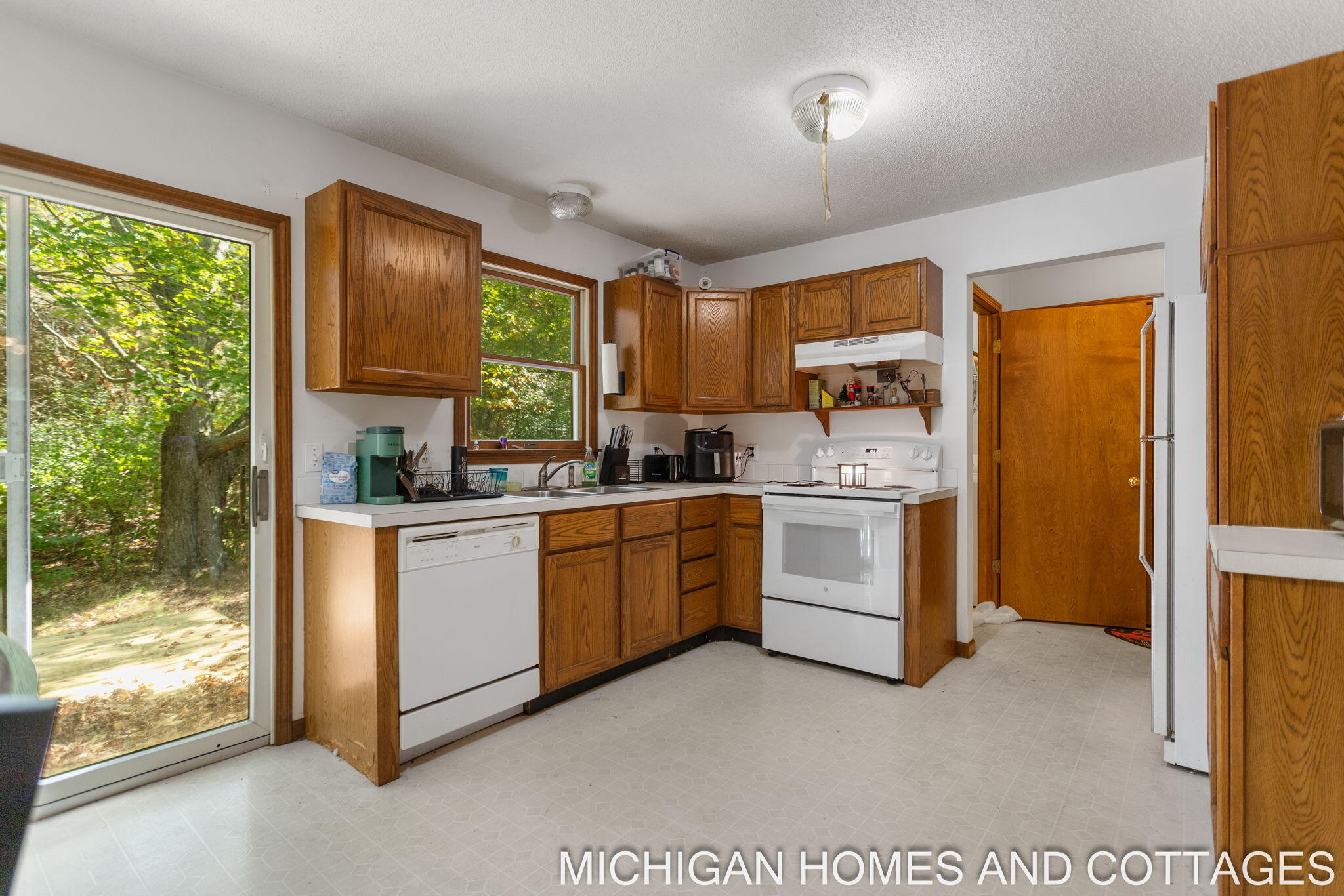 18604 18606 168th Avenue