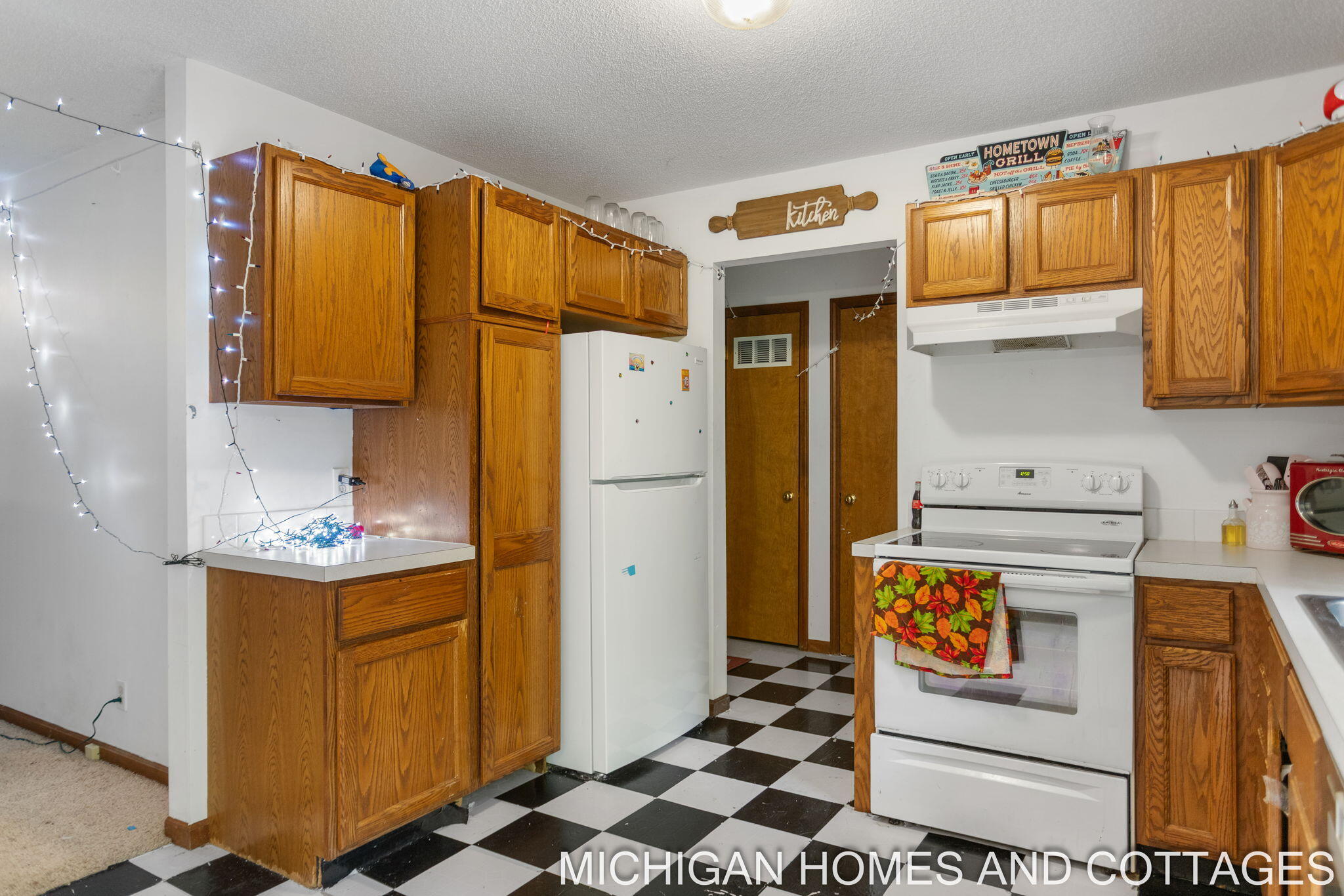 18604 18606 168th Avenue