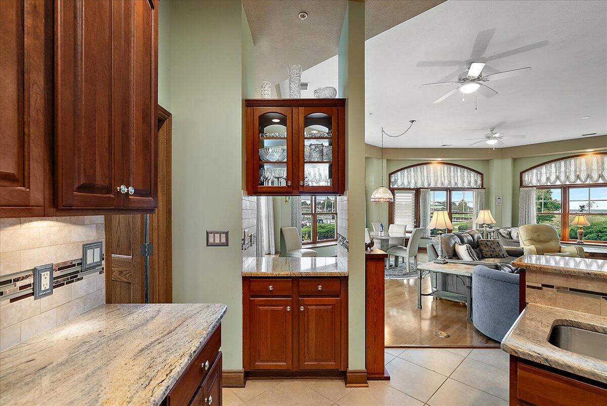 300 S Rath Avenue, 23