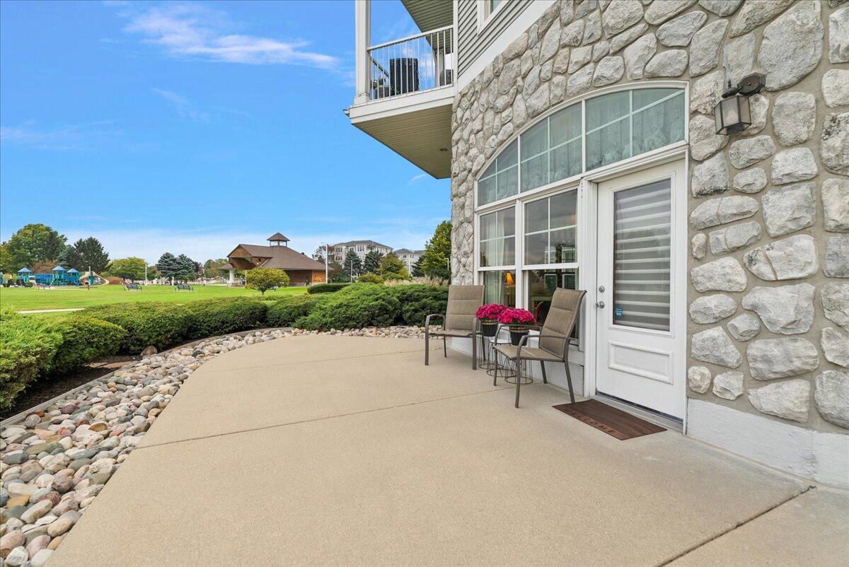 300 S Rath Avenue, 23