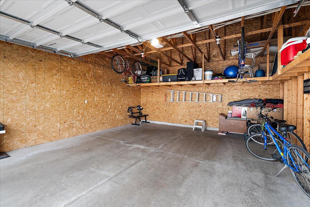 300 S Rath Avenue, 23