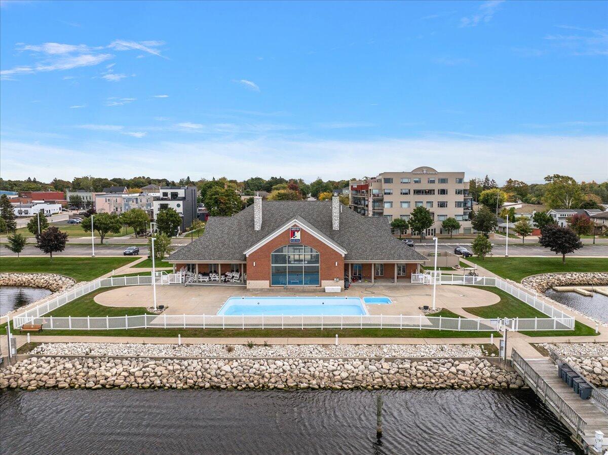 300 S Rath Avenue, 23