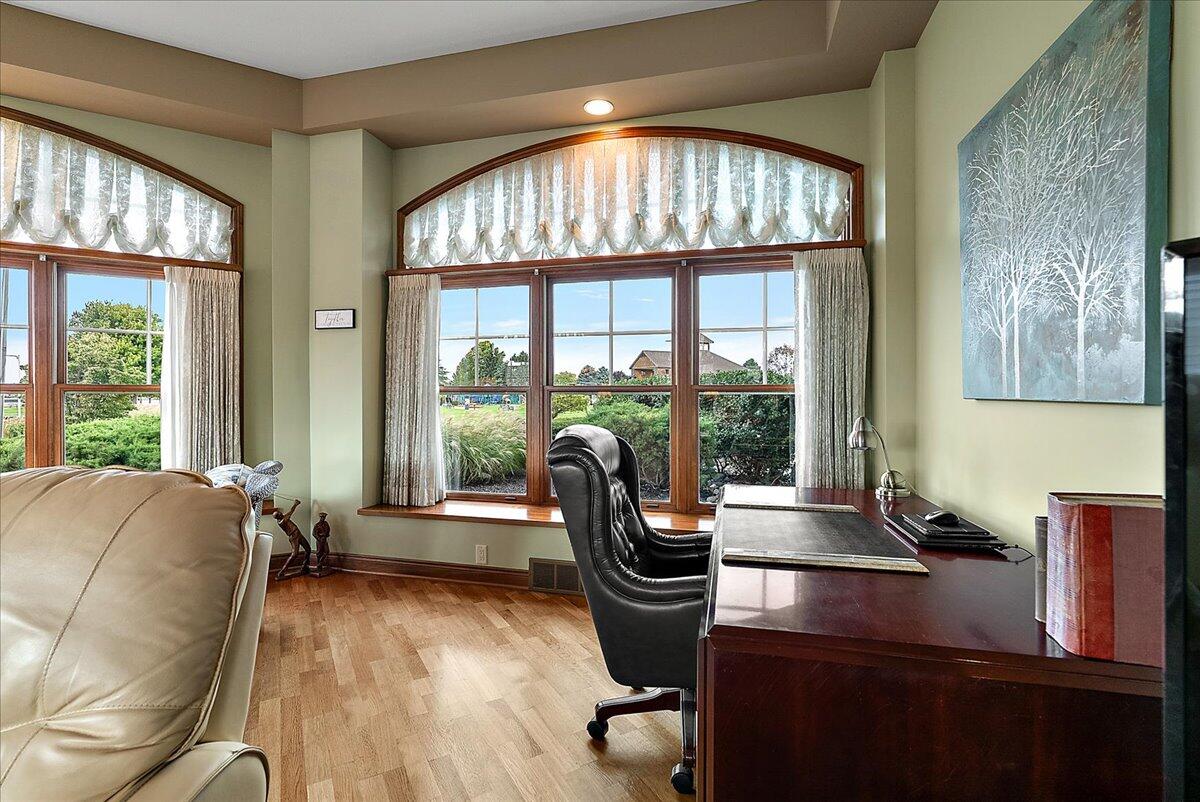 300 S Rath Avenue, 23