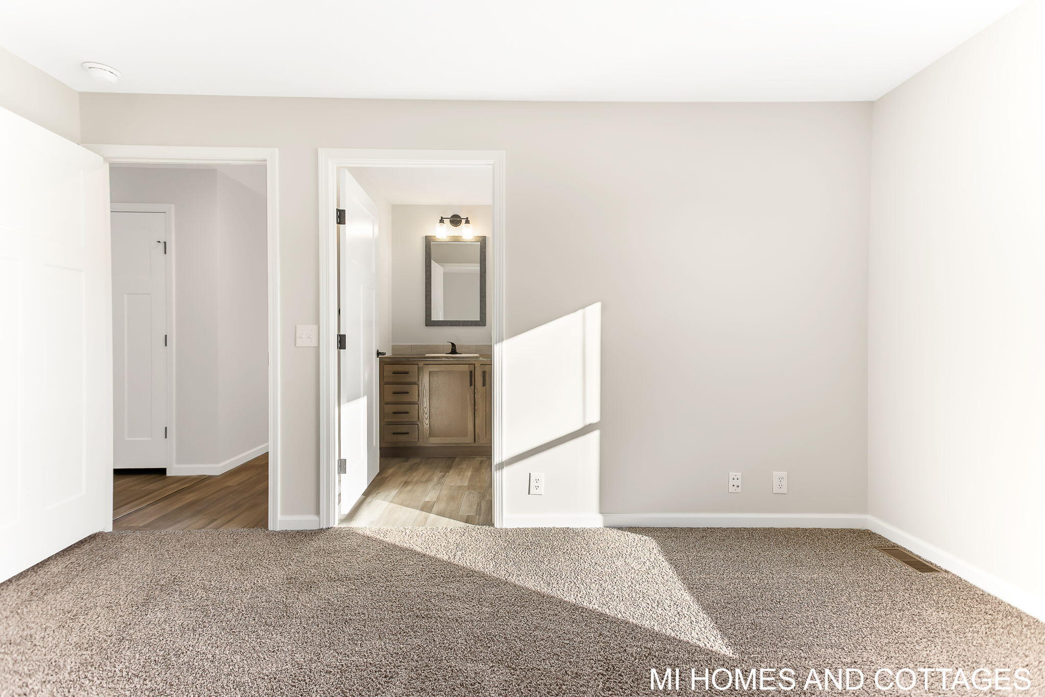 5216 Mulberry Lane, Holland