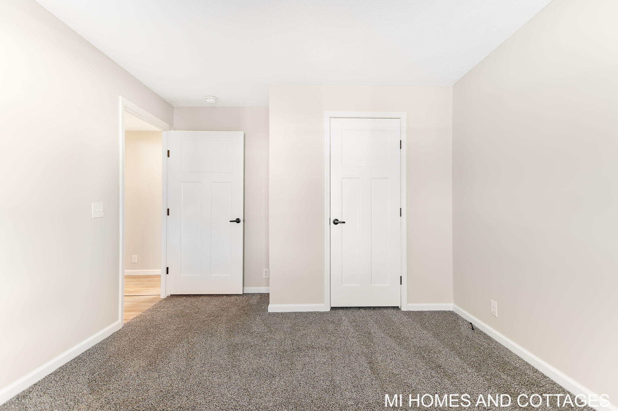 5216 Mulberry Lane, Holland